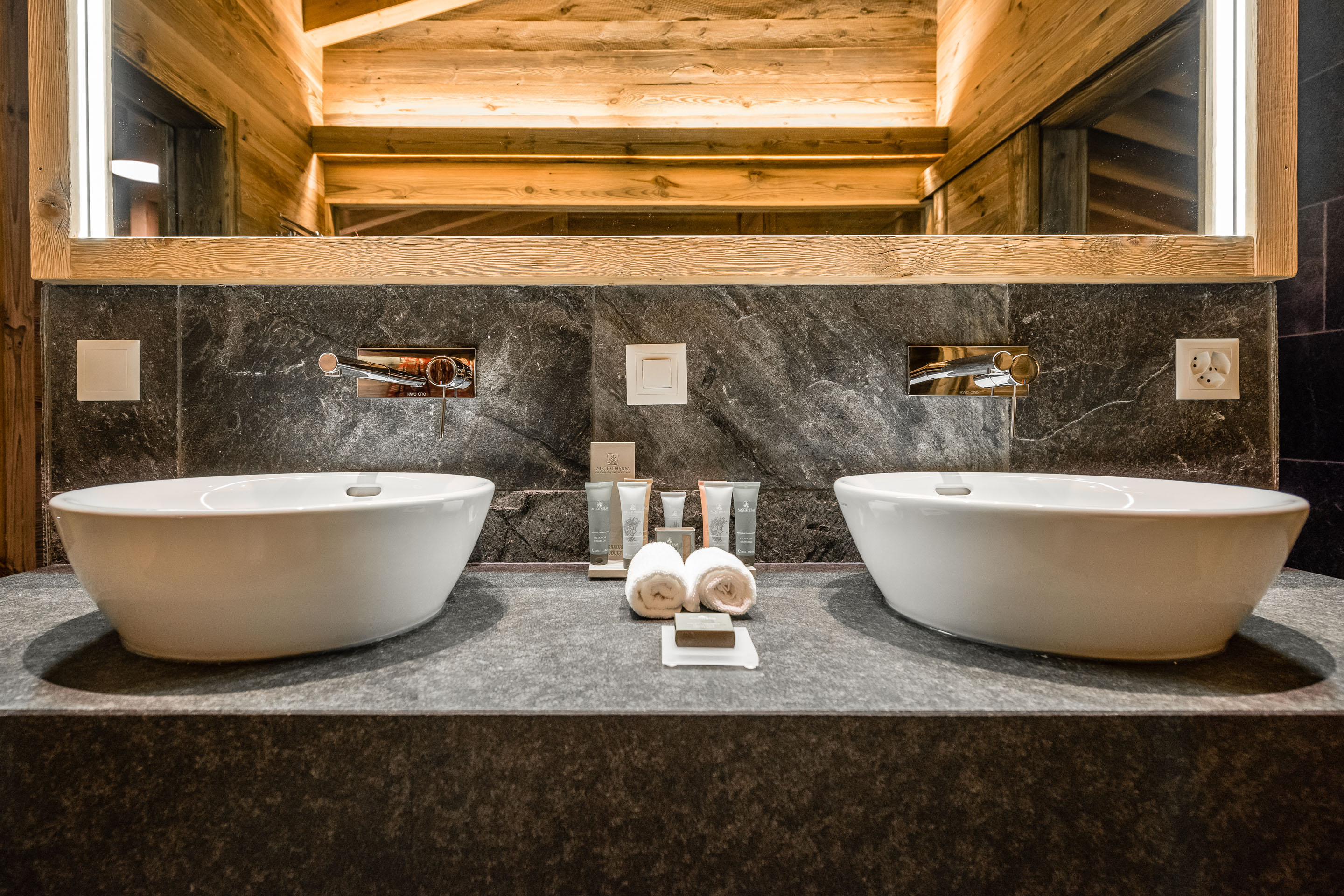 Double Single Superior Mountain View