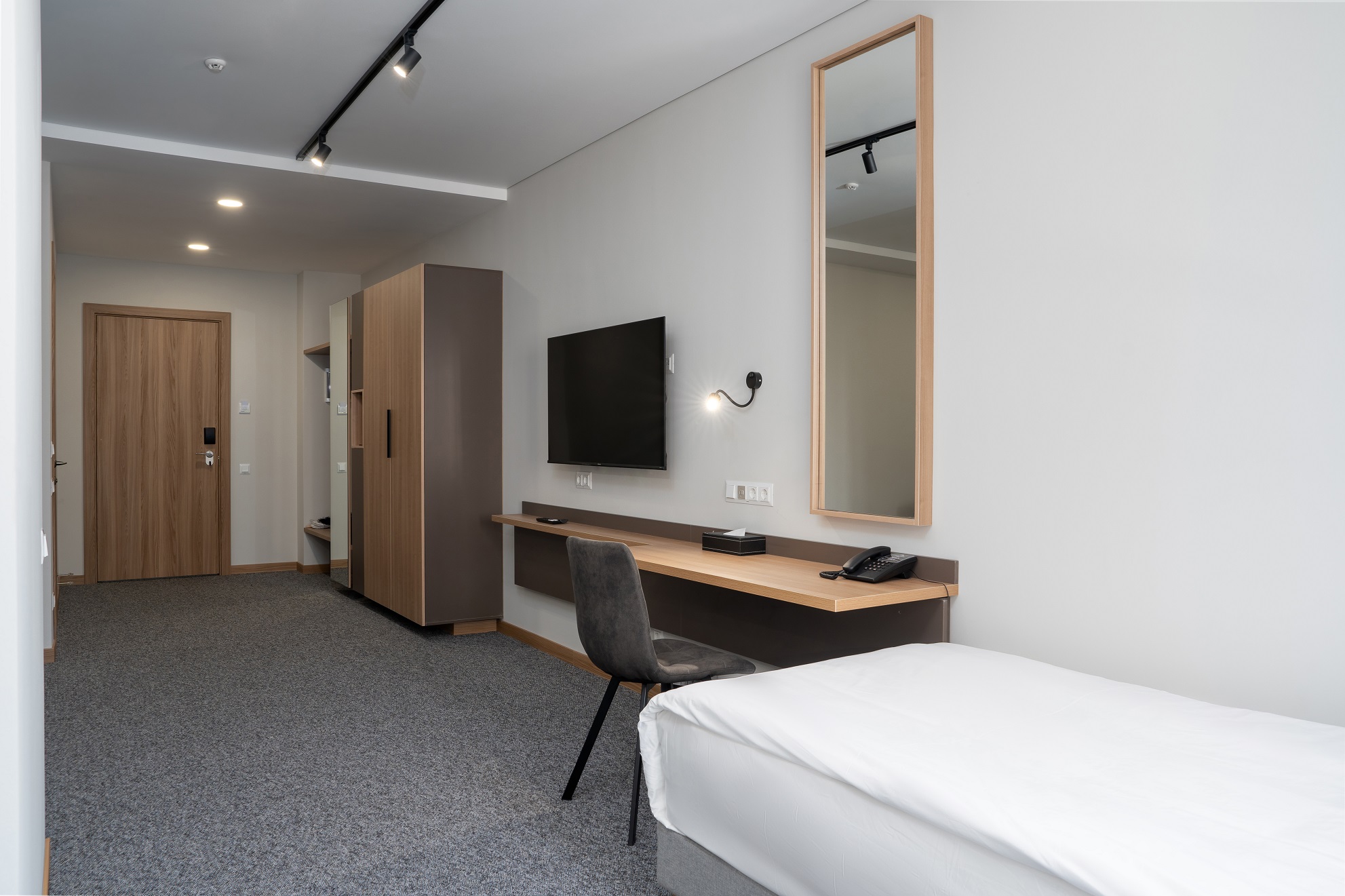 Double or Twin Standard