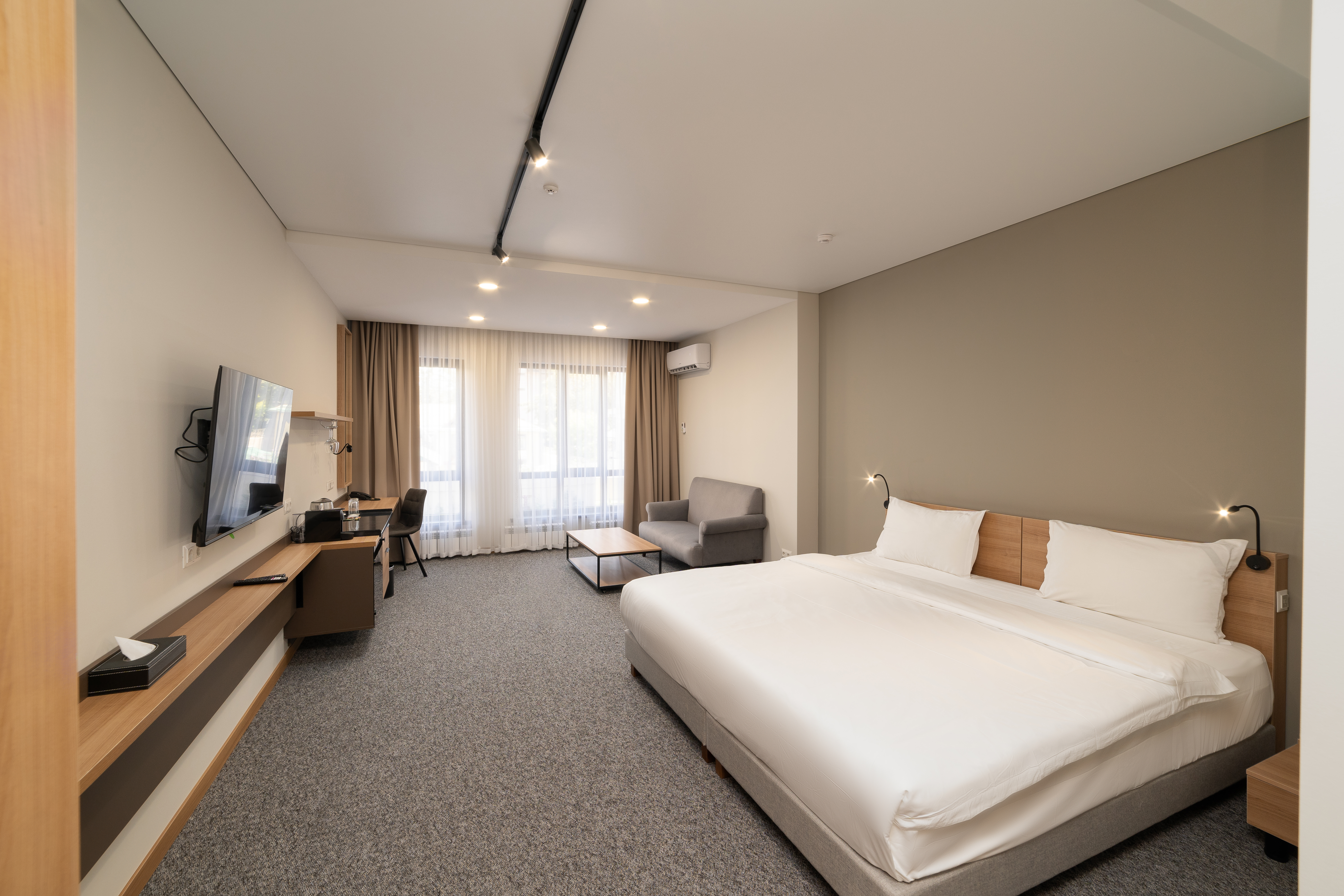 Double or Twin One Bedroom One Bathroom