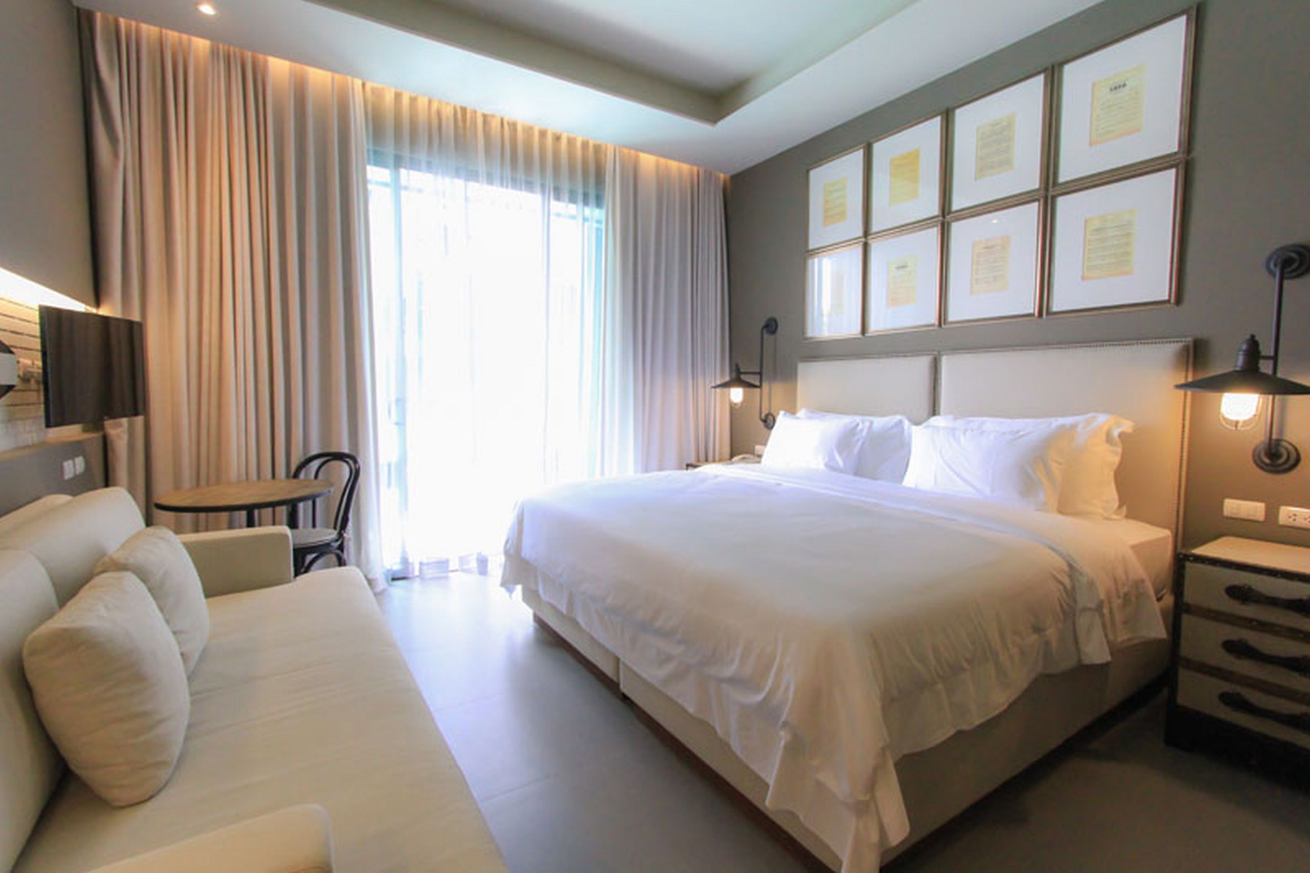 Double or Twin Deluxe Pool View