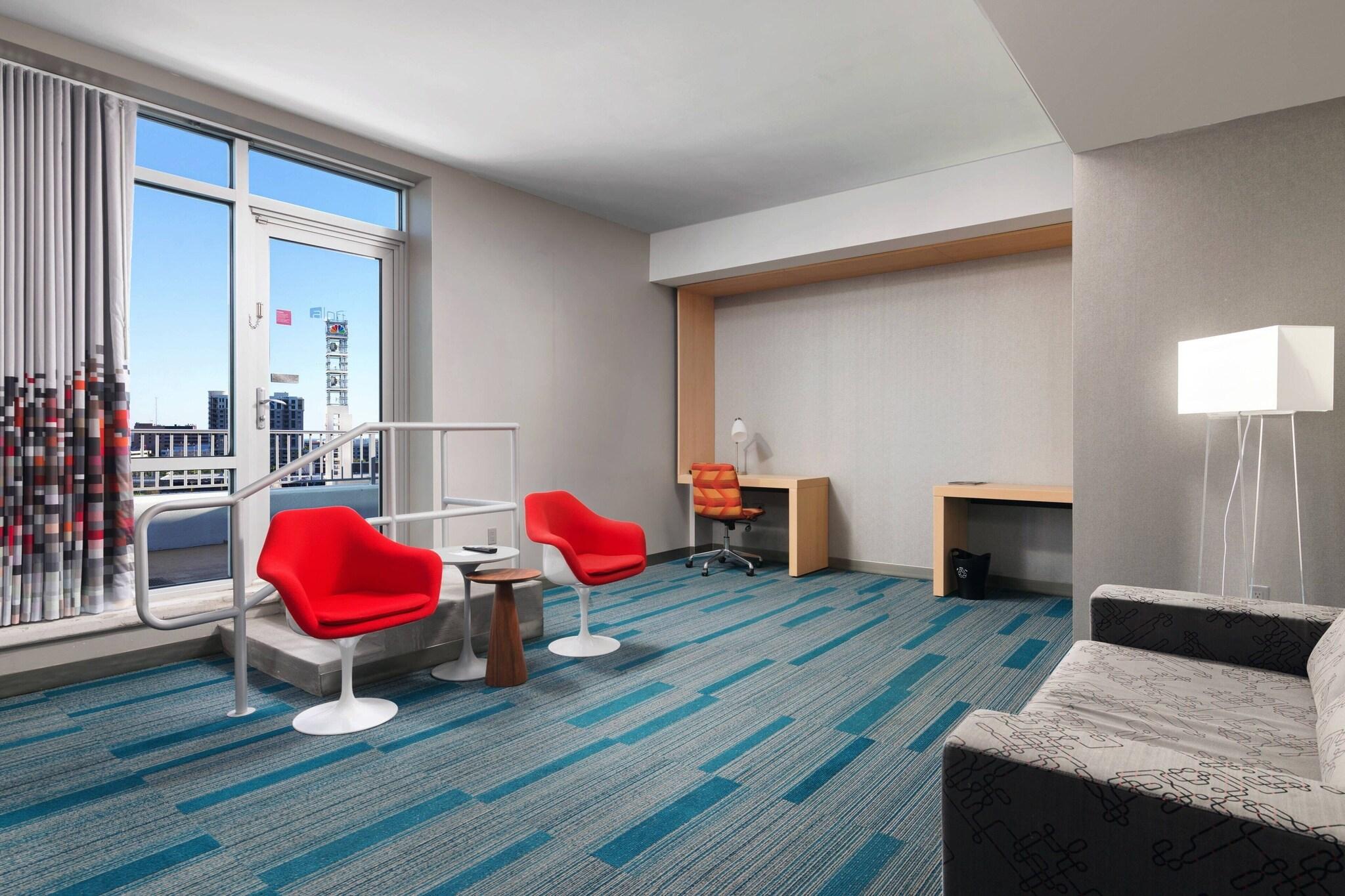 Suite City View King Bed