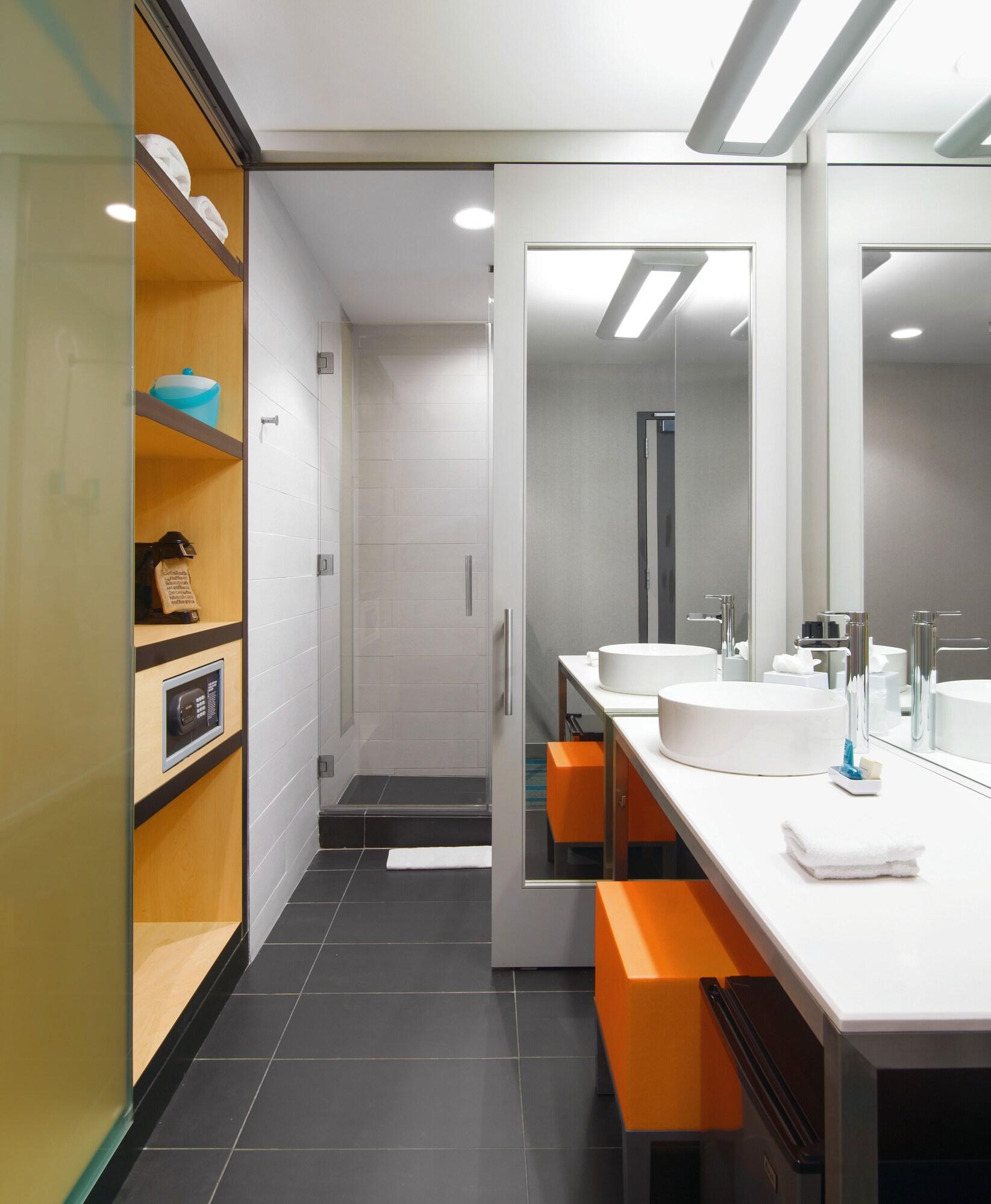 Suite City View Two Queen Beds