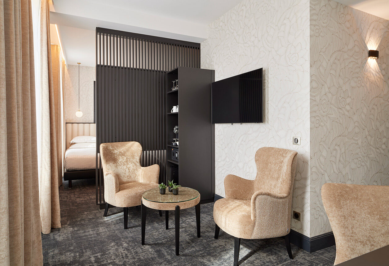 Junior Suite King Size Bed