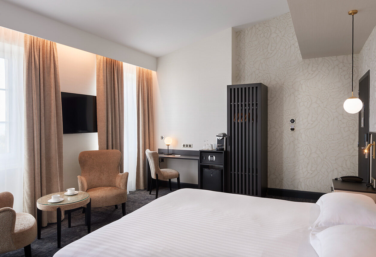 Junior Suite King Size Bed