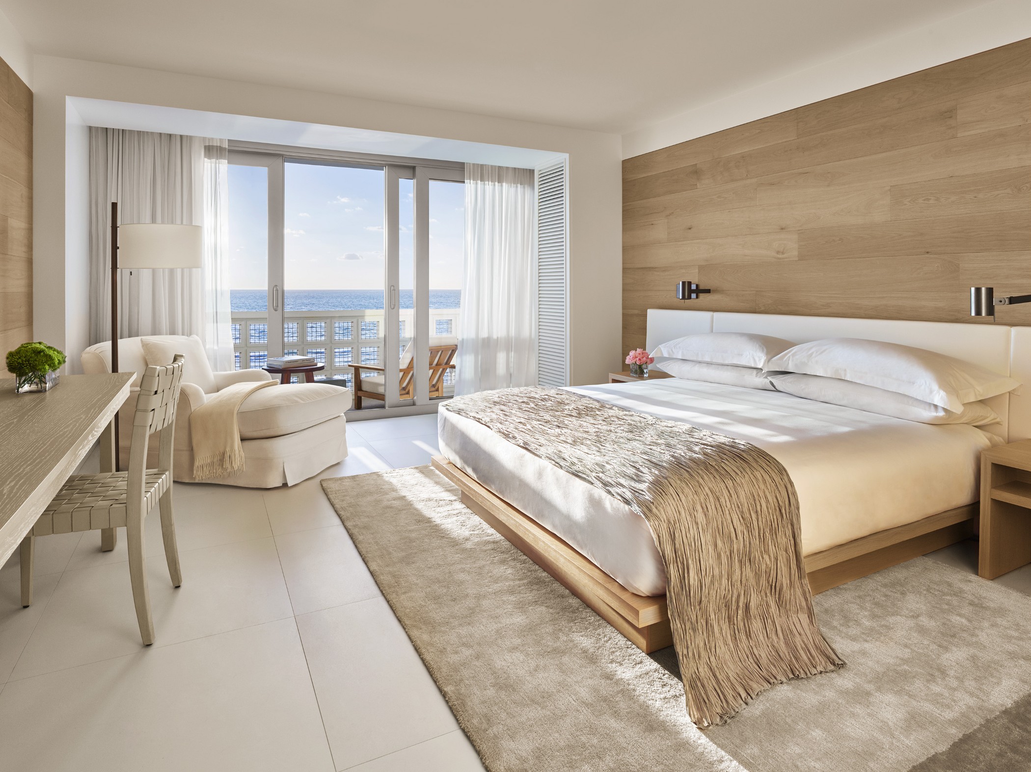 Double Ocean Front King Bed