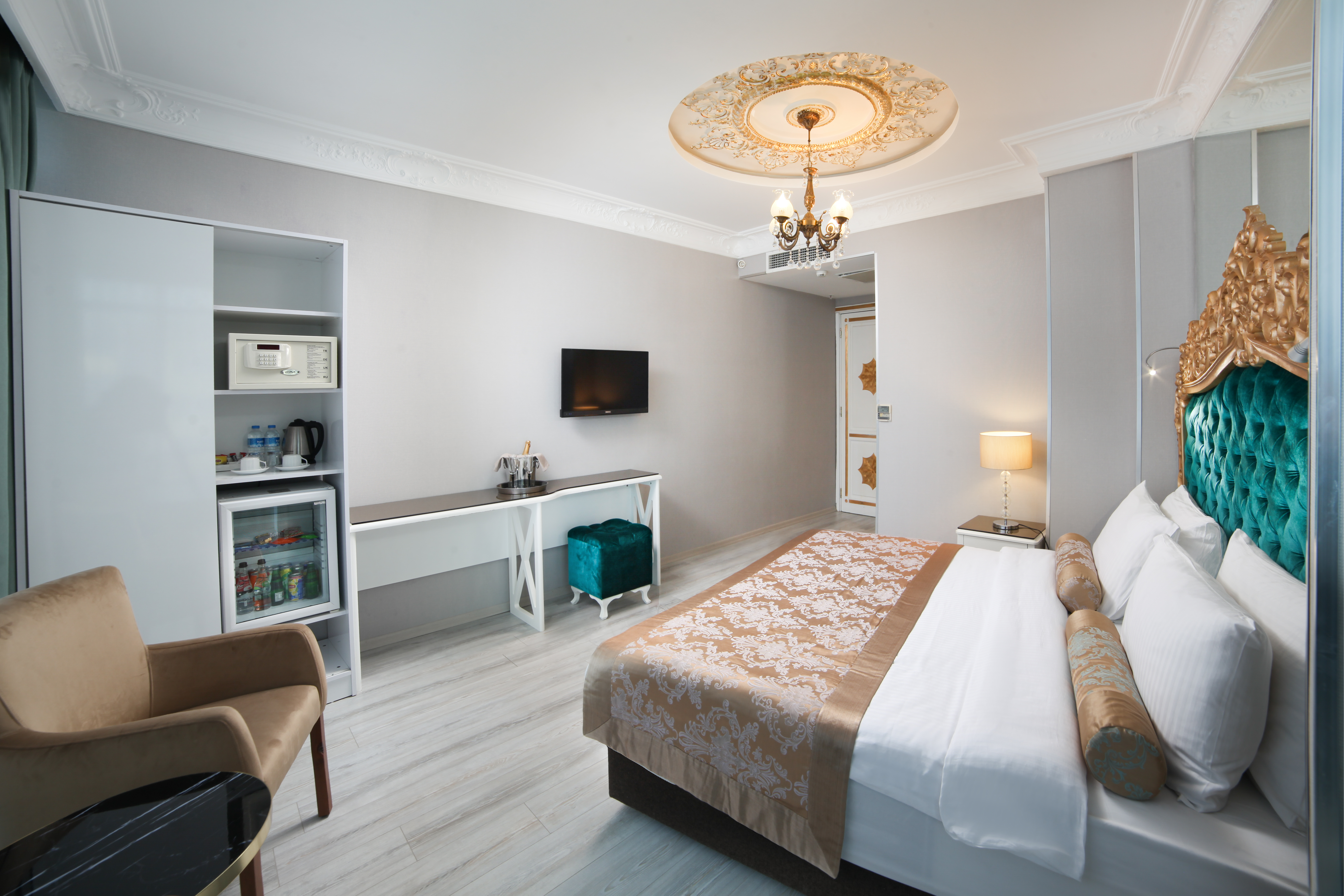 Double or Twin Superior