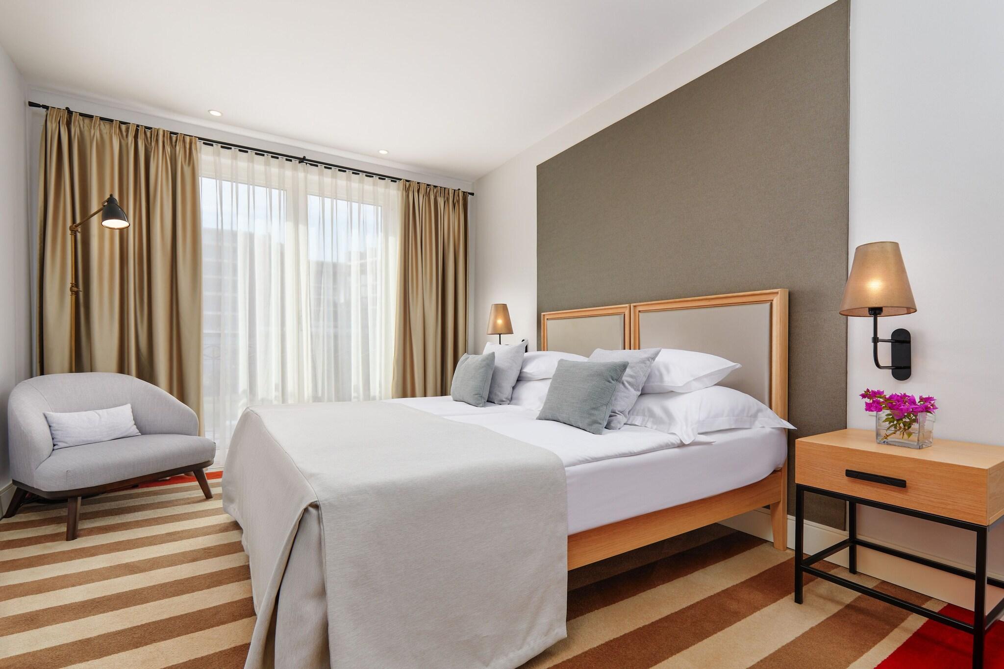 Double or Twin Two Beds