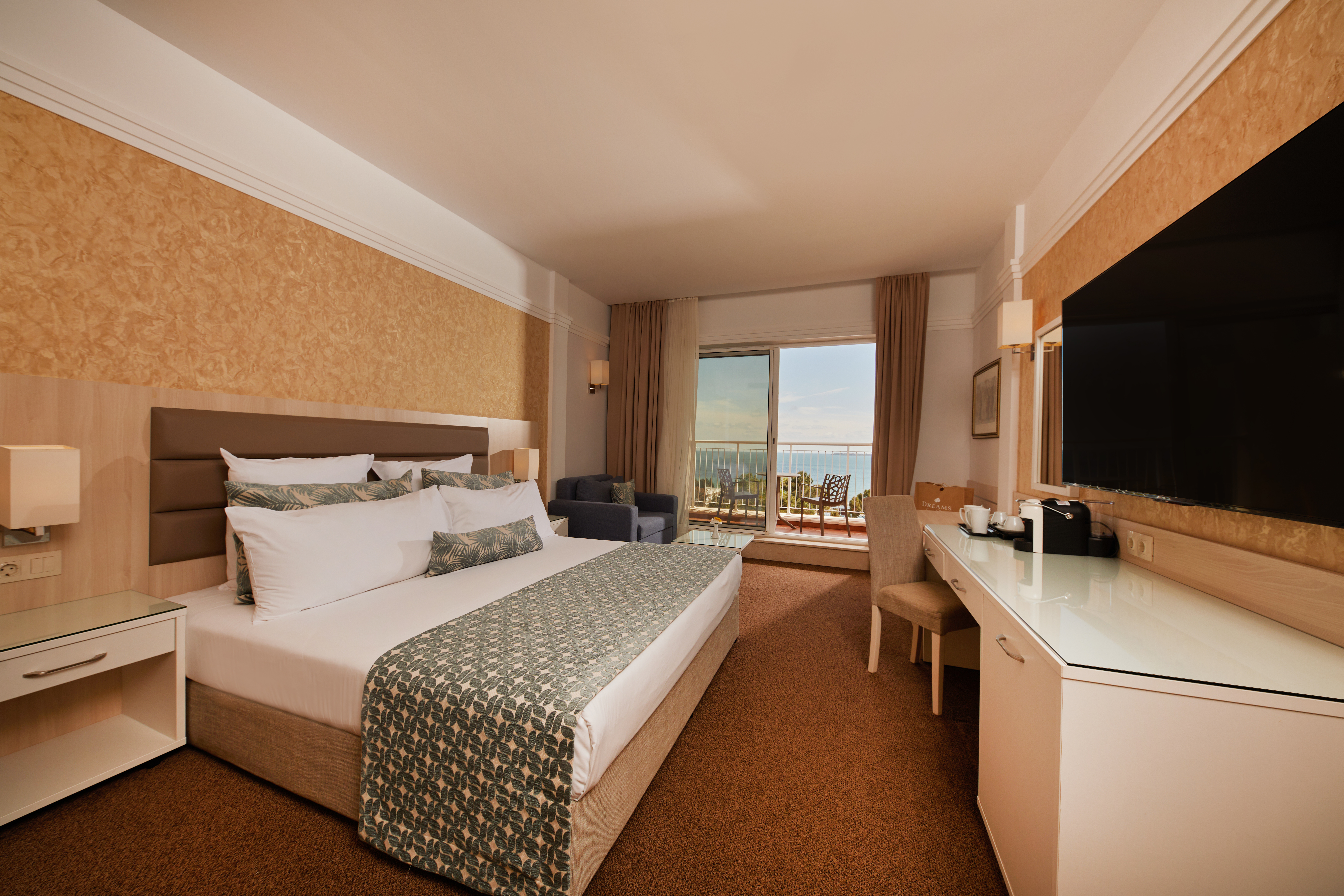 Double Single Sea Front