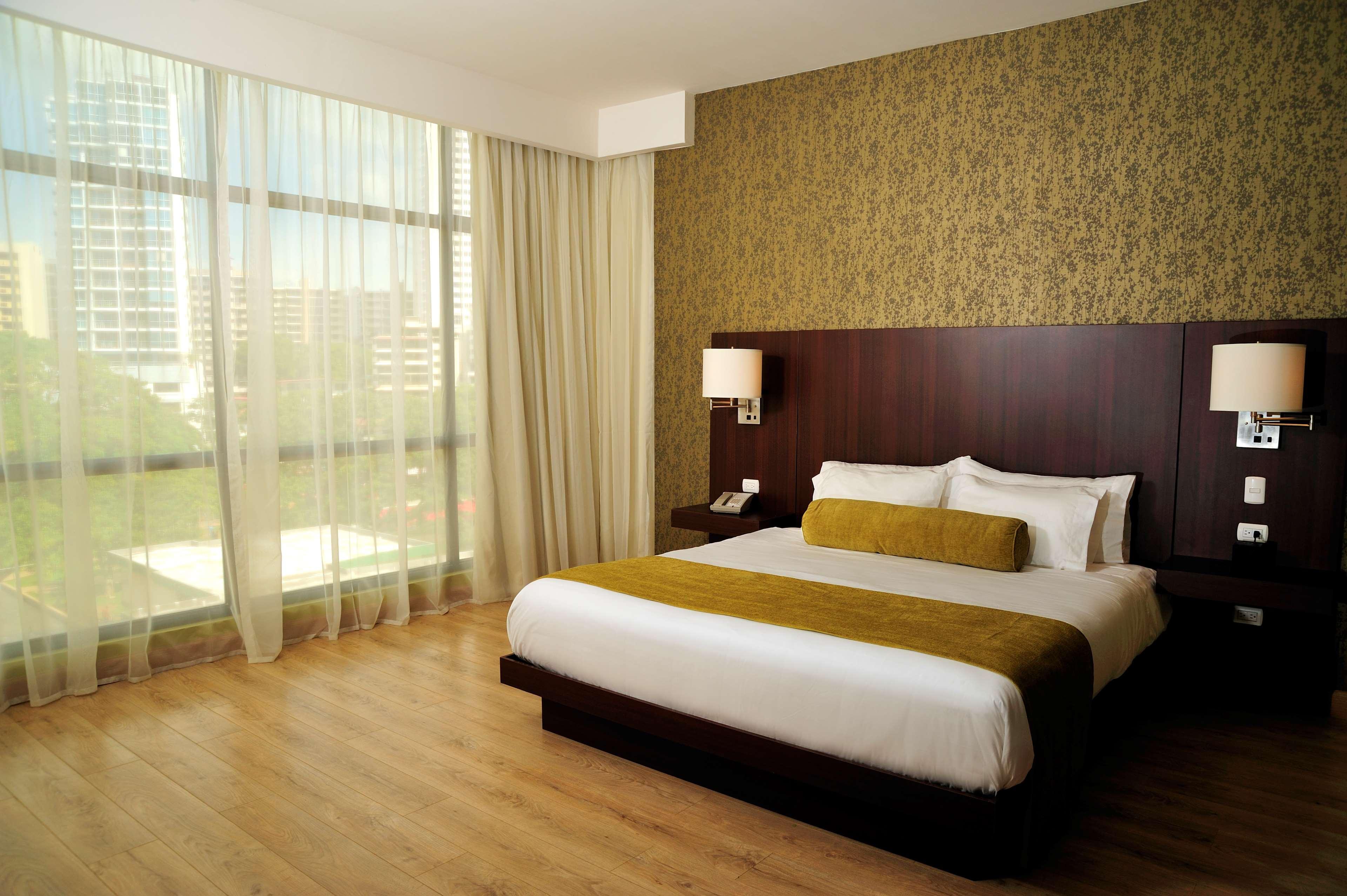 Double King Bed Non Smoking