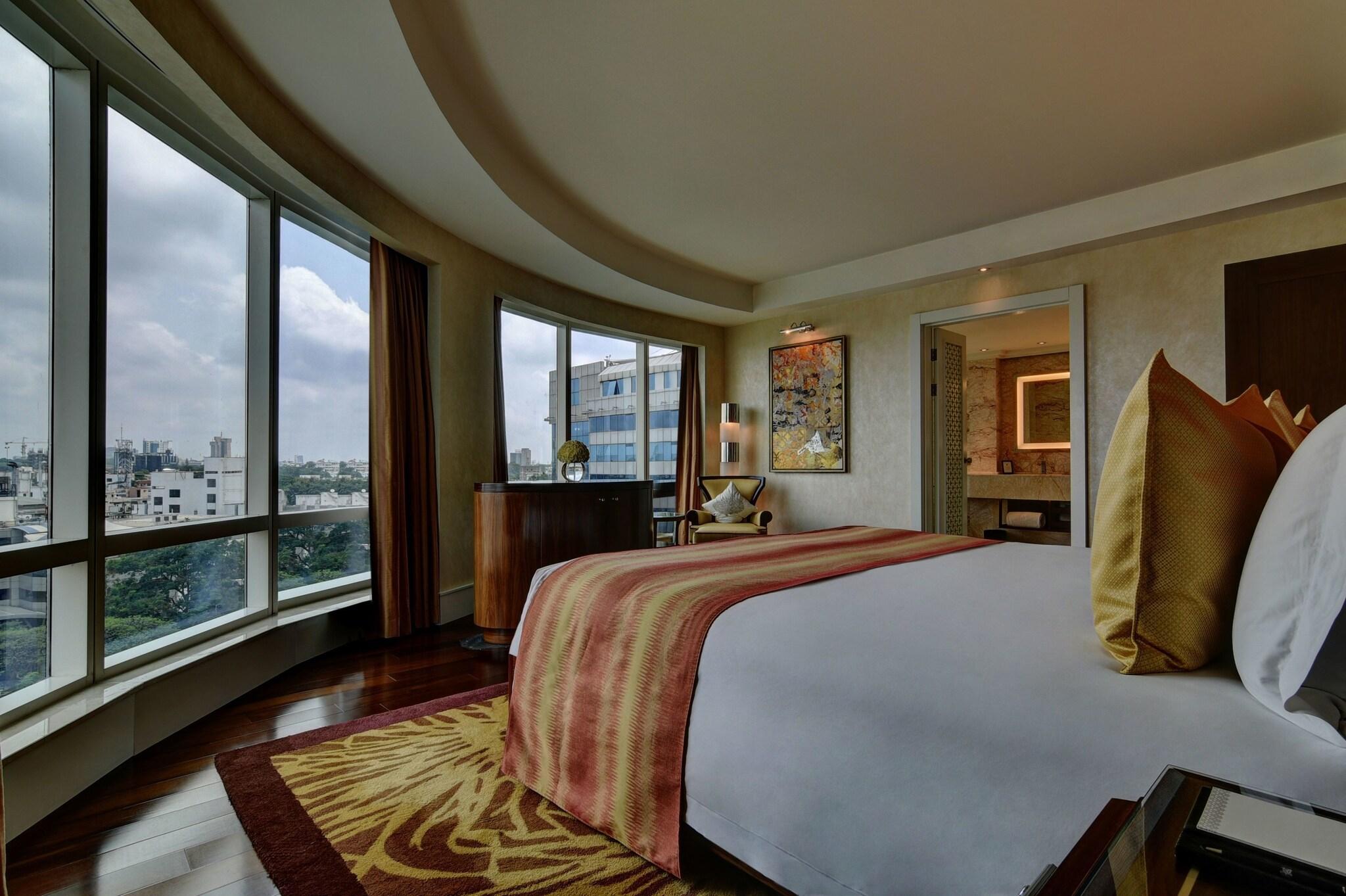 Suite King Bed One Bedroom 