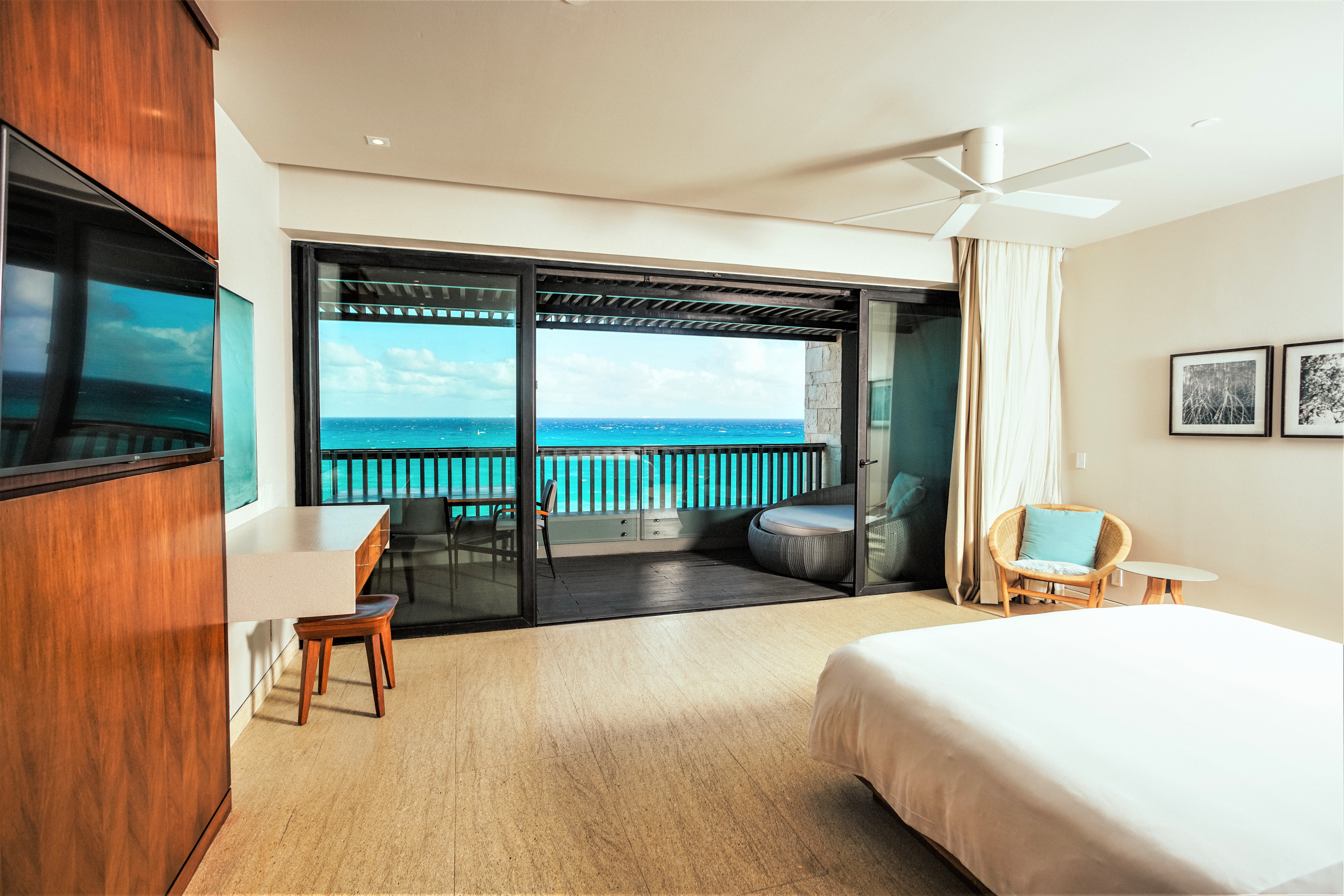 Double Ocean Front King Bed