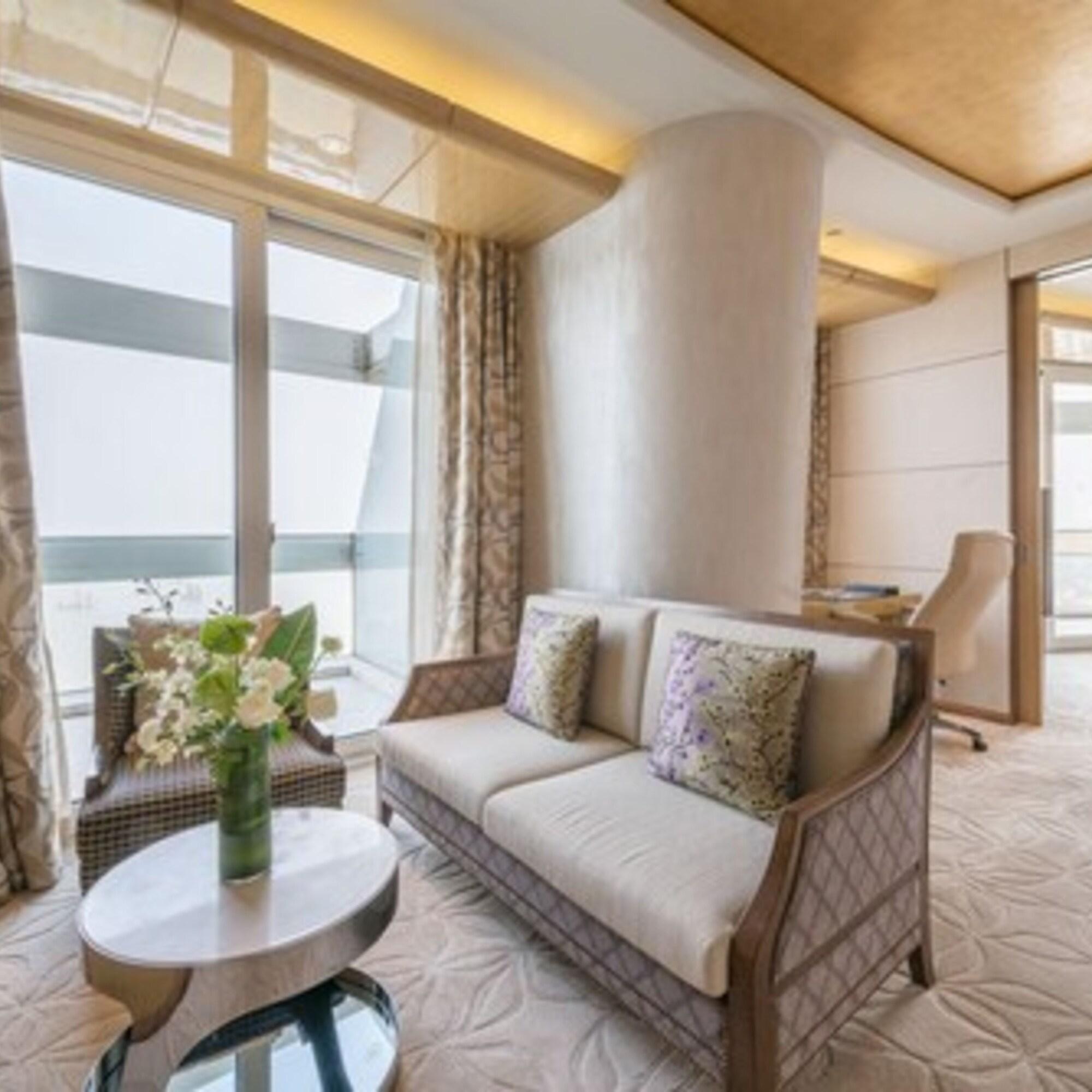 Suite King Bed One Bedroom 