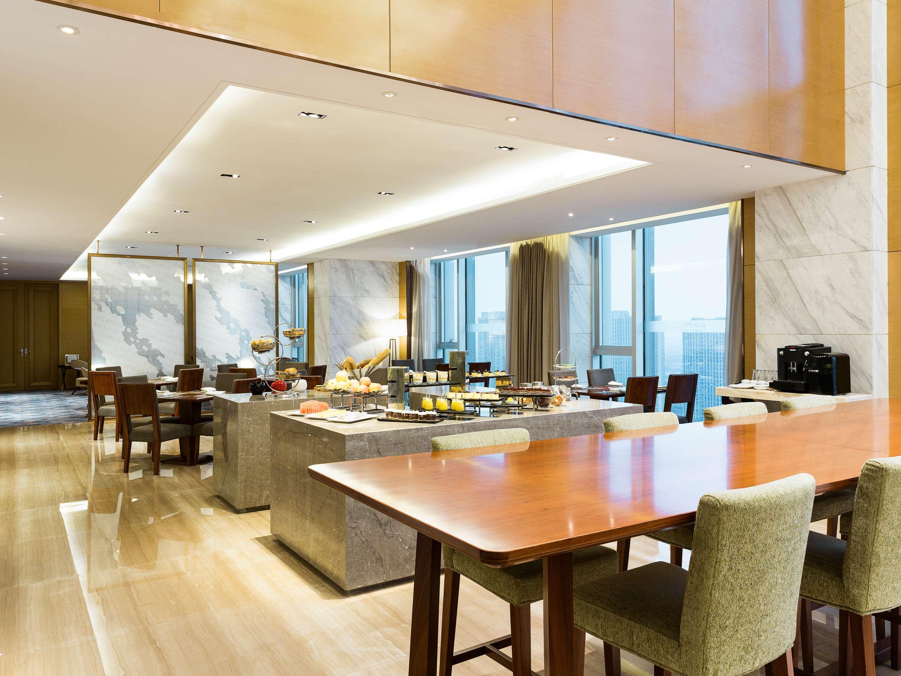 Suite Executive King Bed