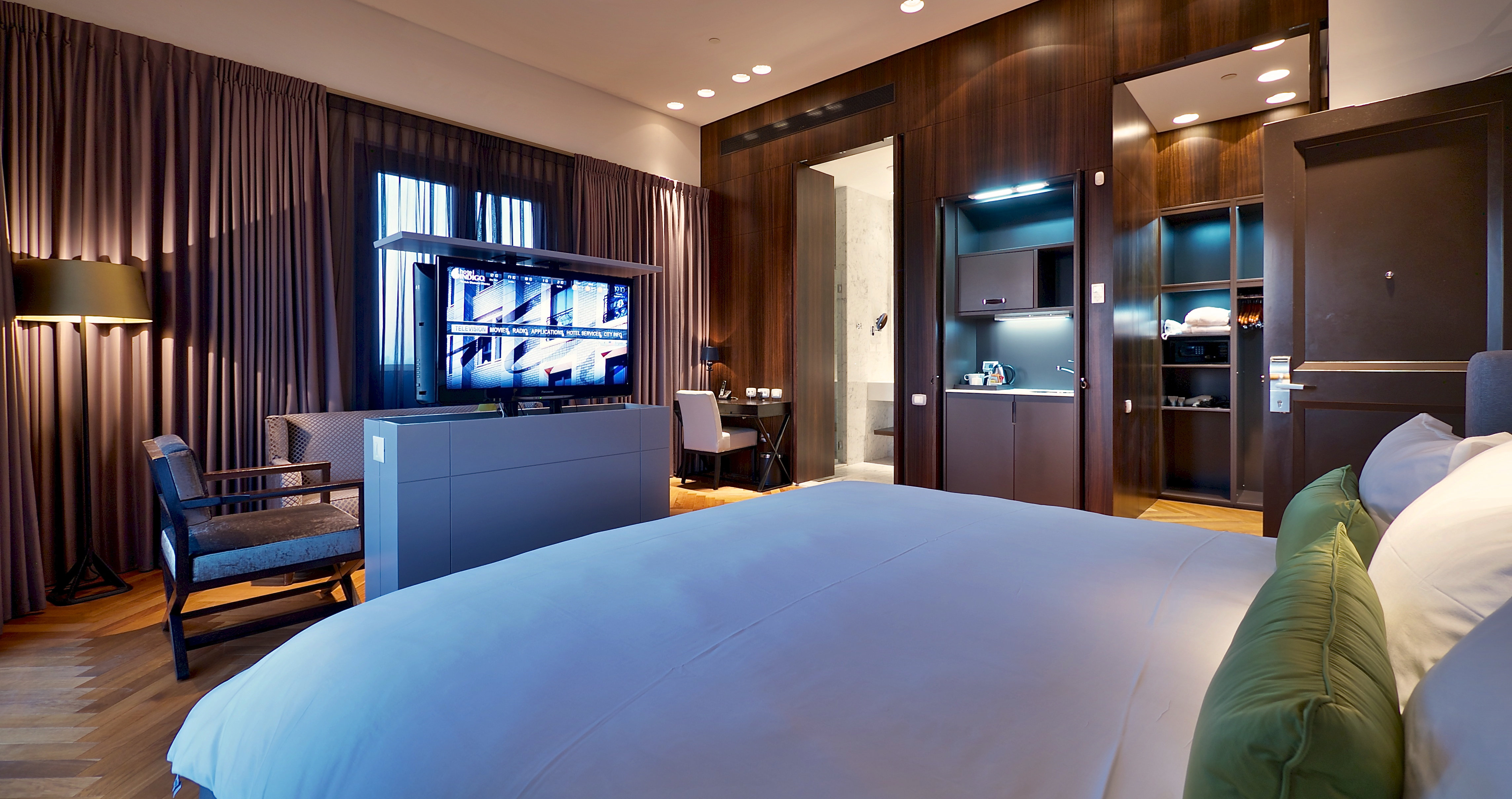 Suite King Bed Non Smoking