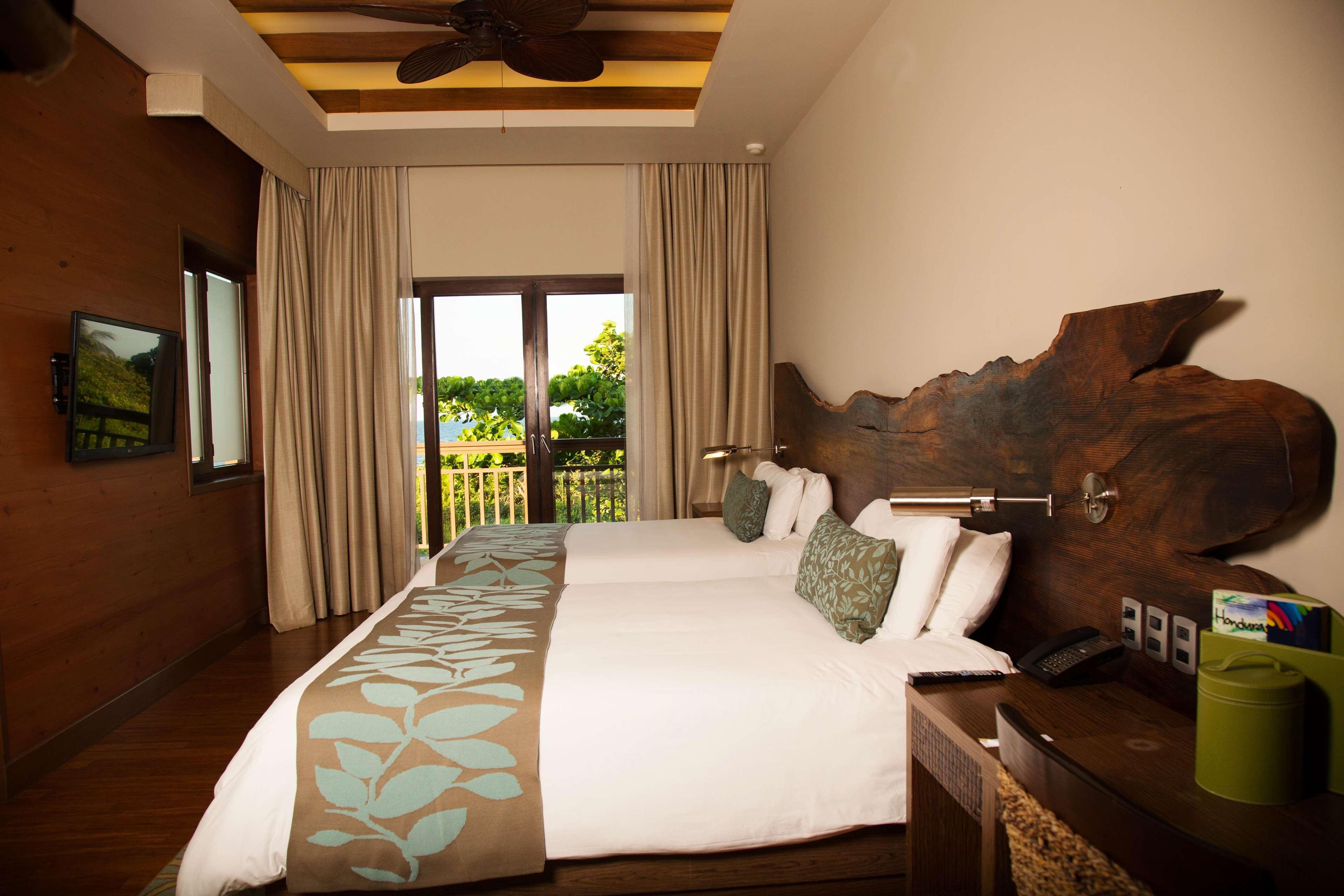 Junior Suite Ocean View Two Queen Beds