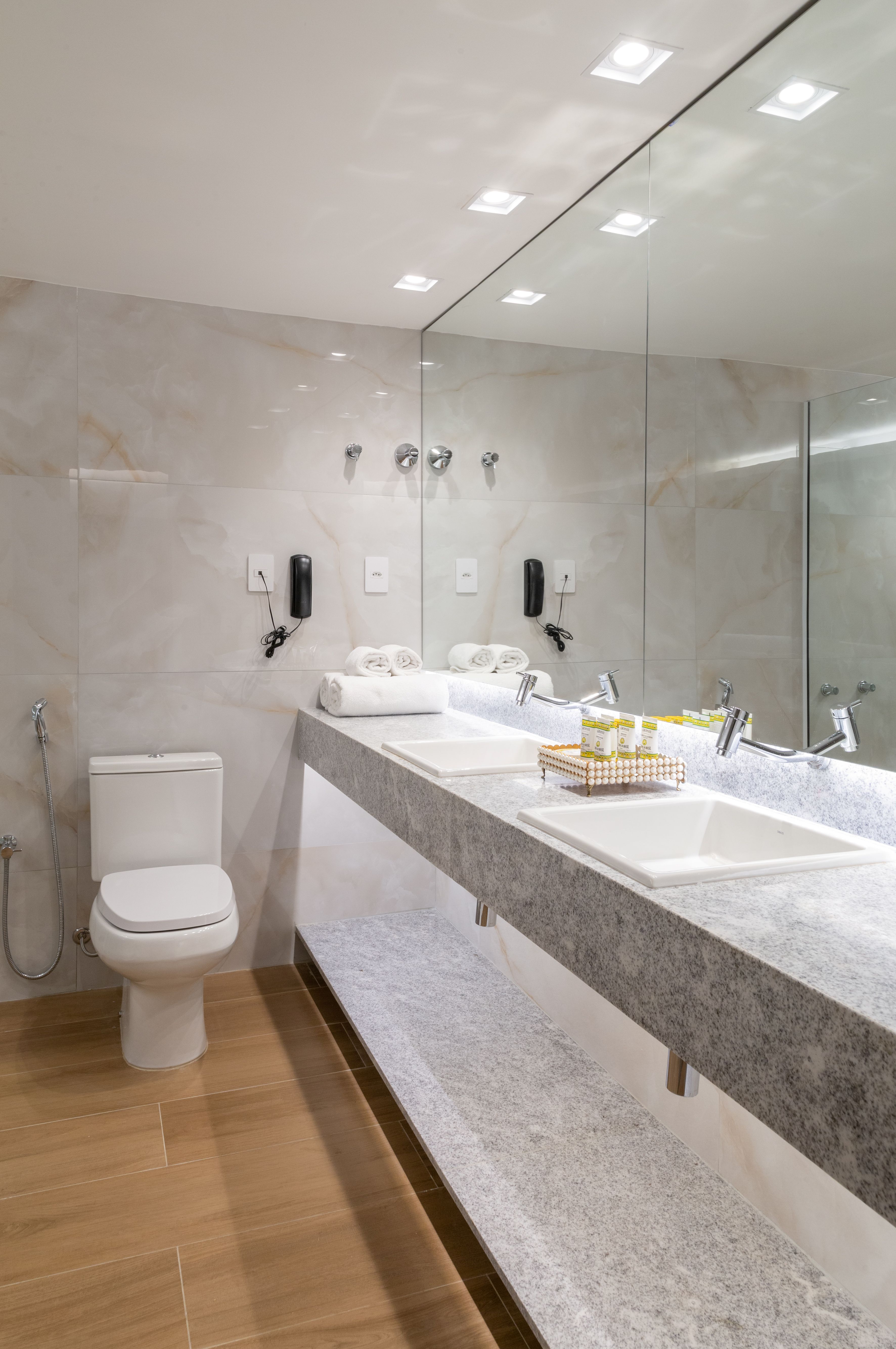 Single Executive King Bed