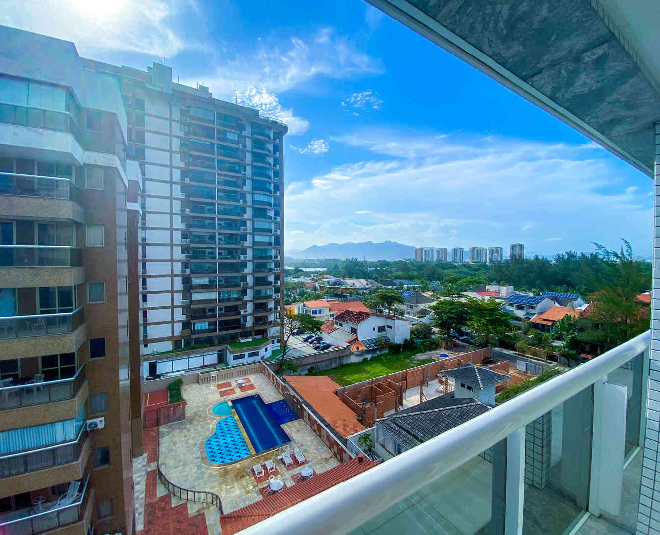 Twin Side Sea View with Balcony