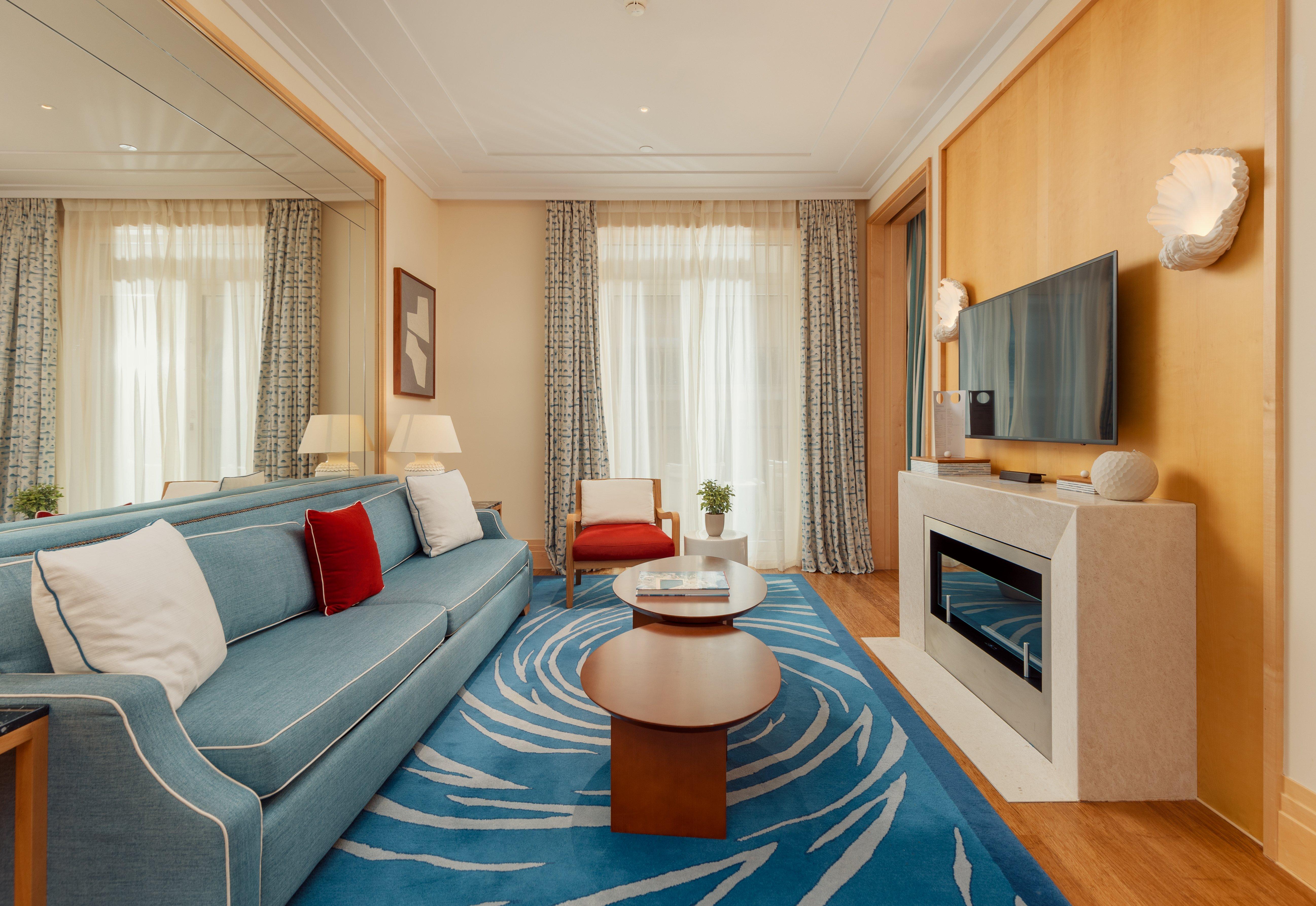 Studio King Size Bed