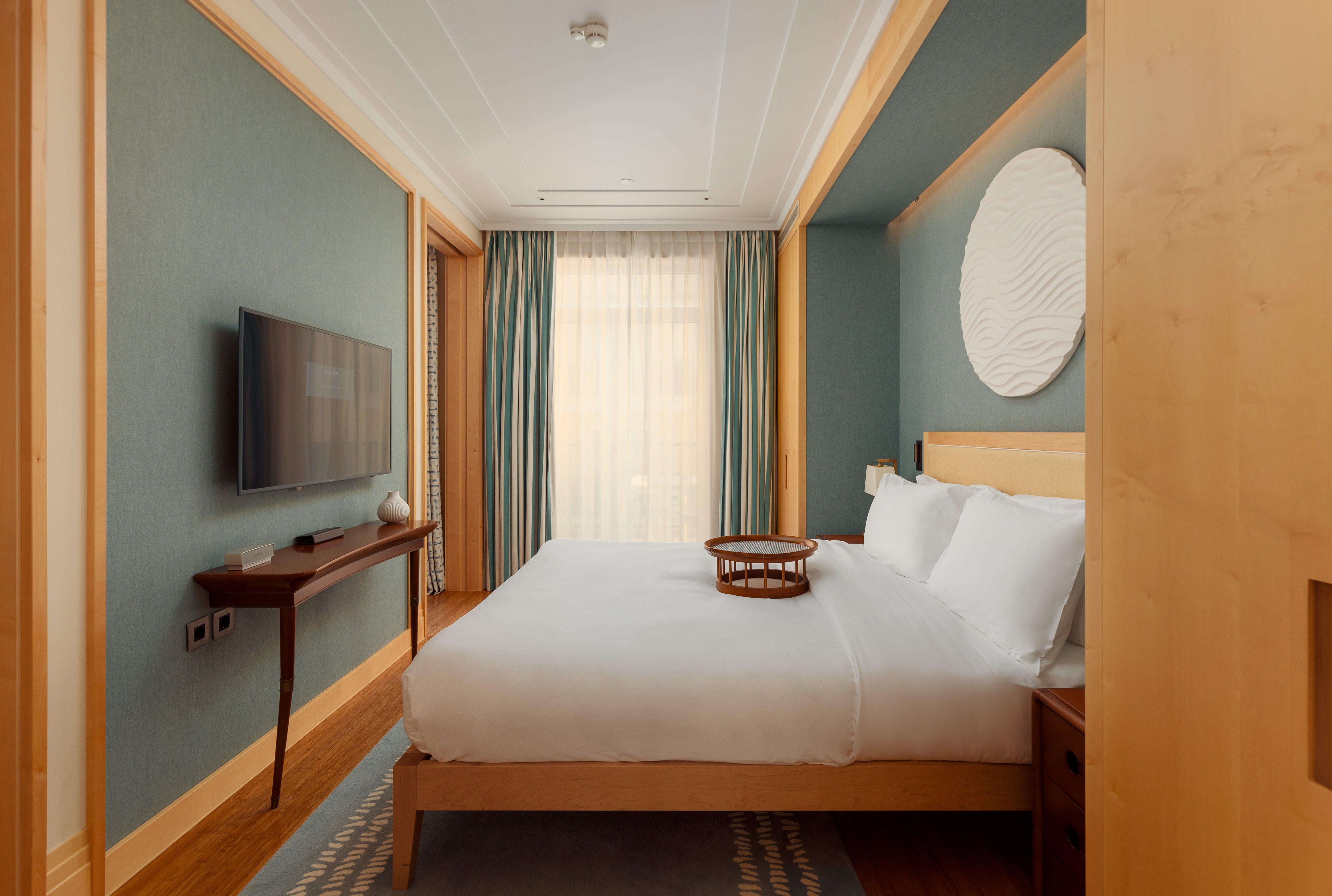 Studio King Size Bed