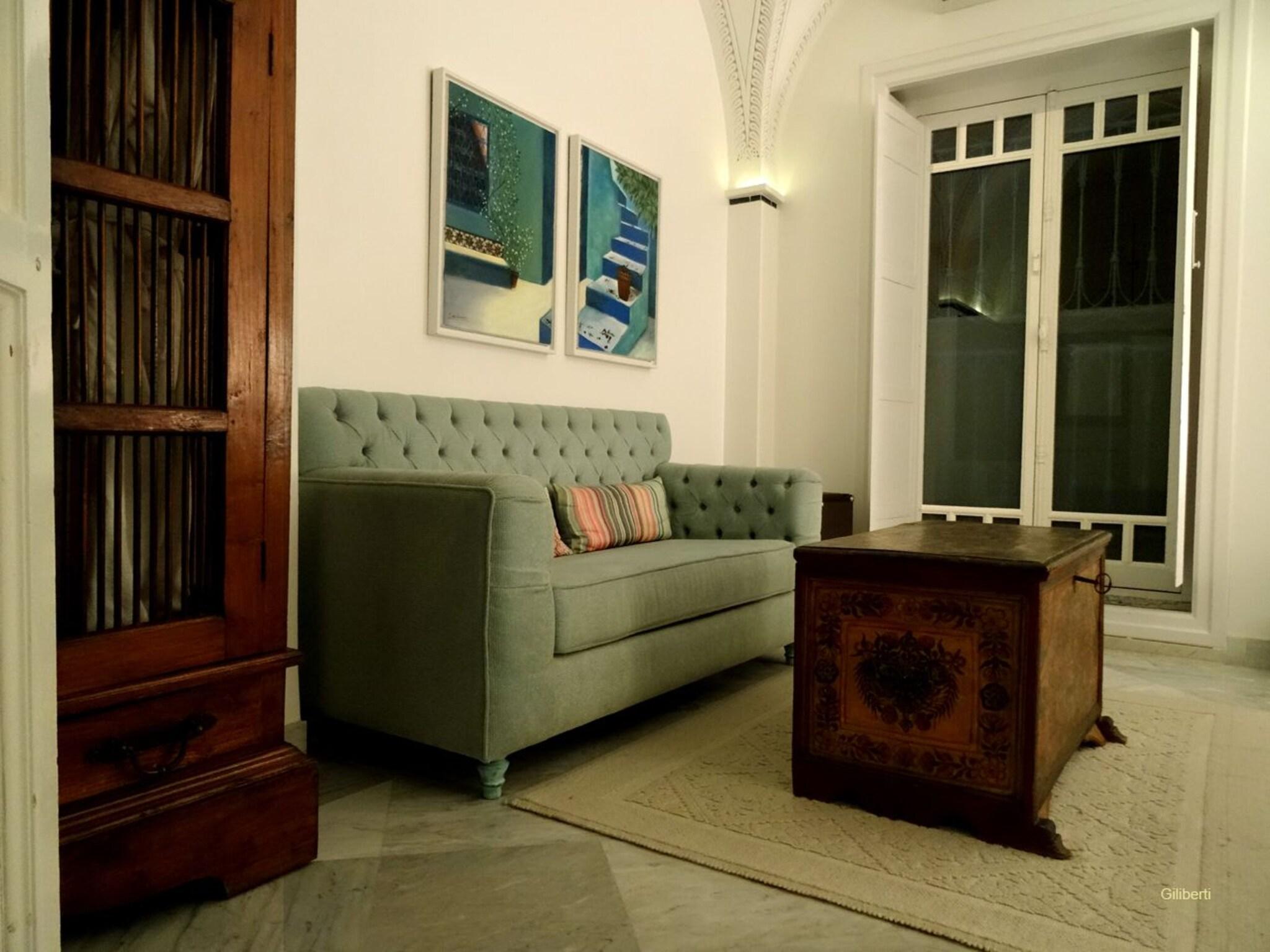 Double Classic Queen Bed