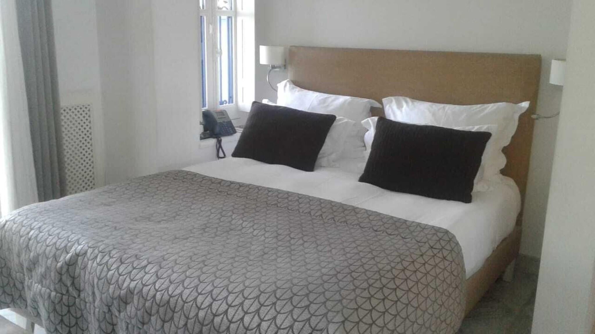 Double Superior Queen Bed