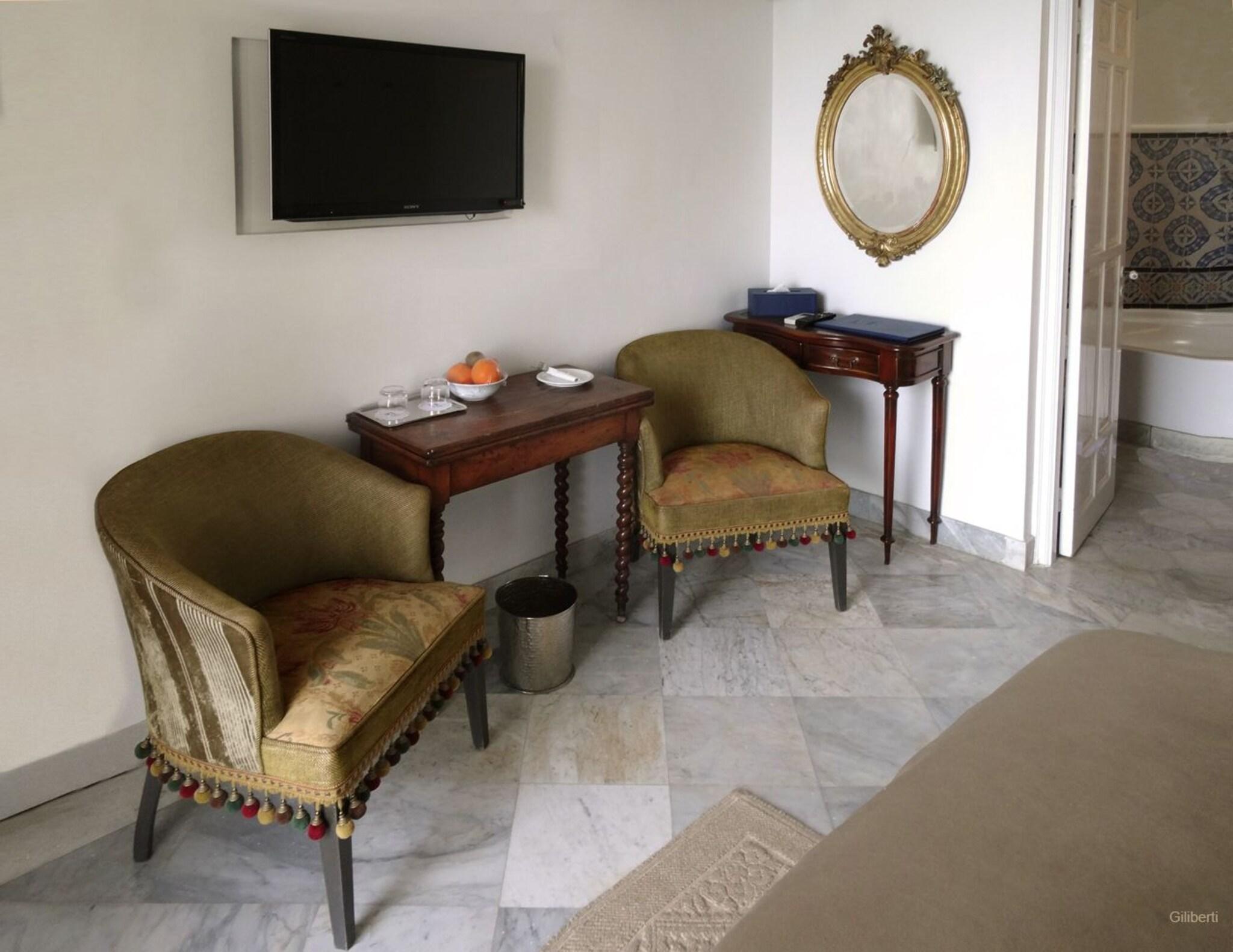 Double Superior Queen Bed