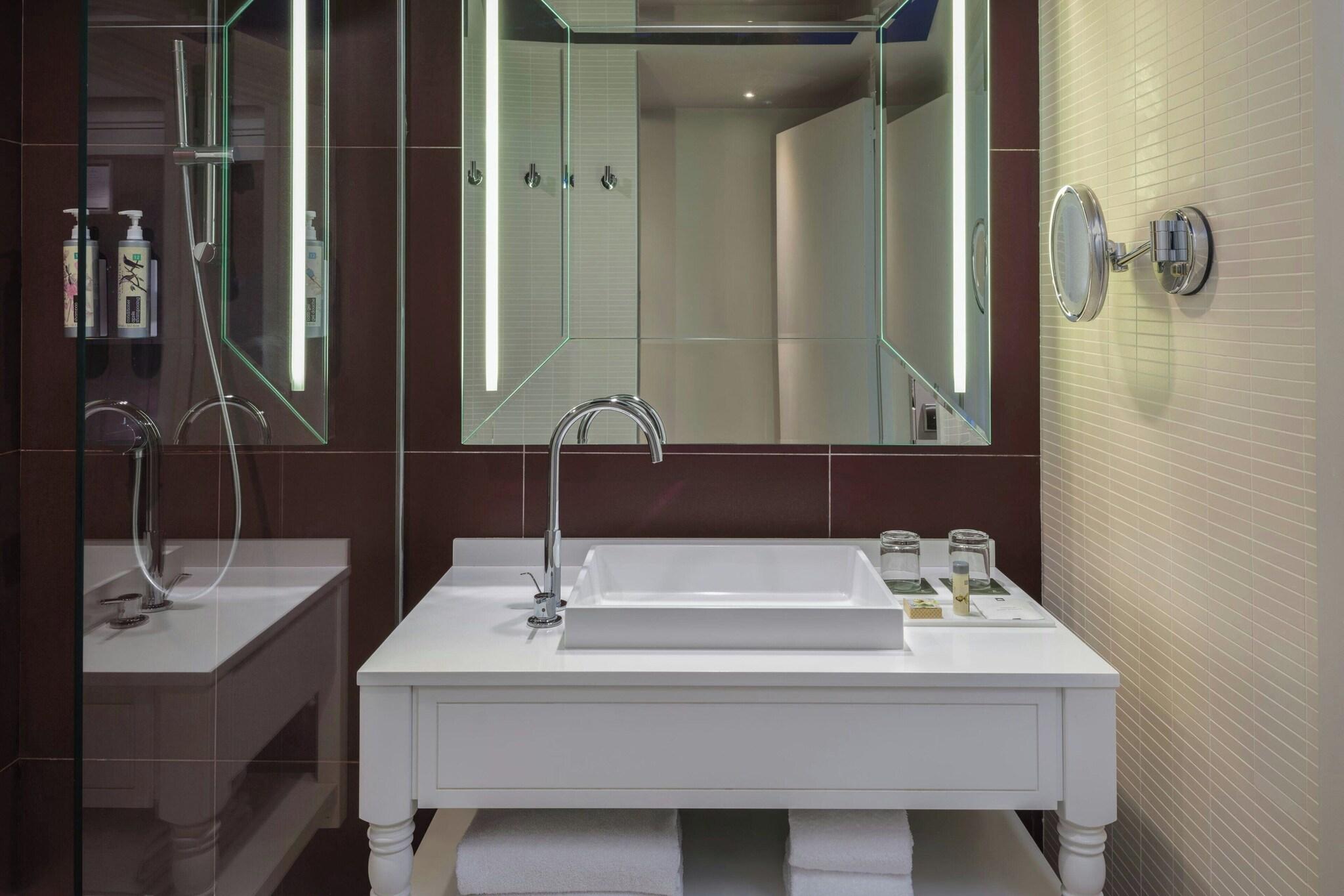 Double Classic City View