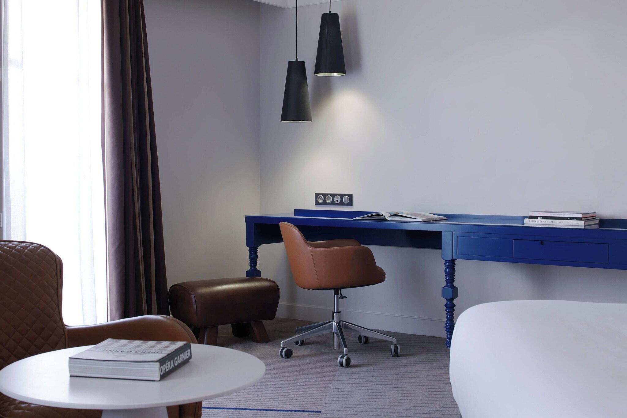 Double Classic City View