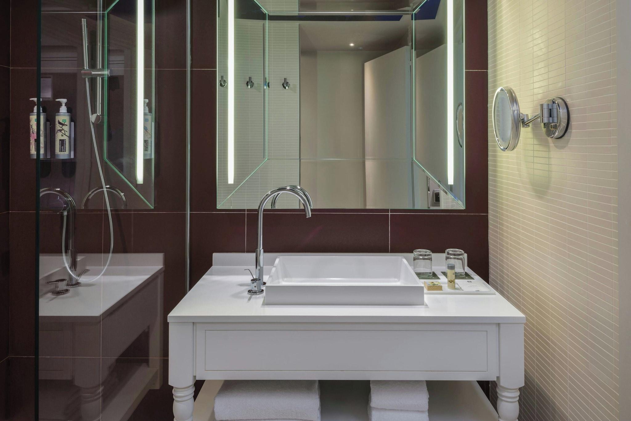 Double Classic City View