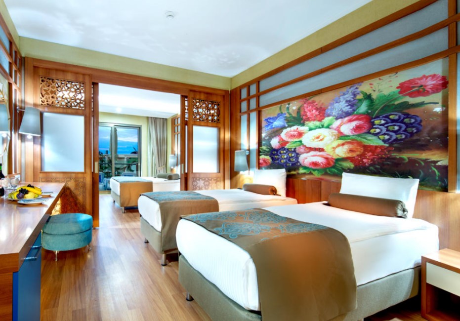 Family Room Land View