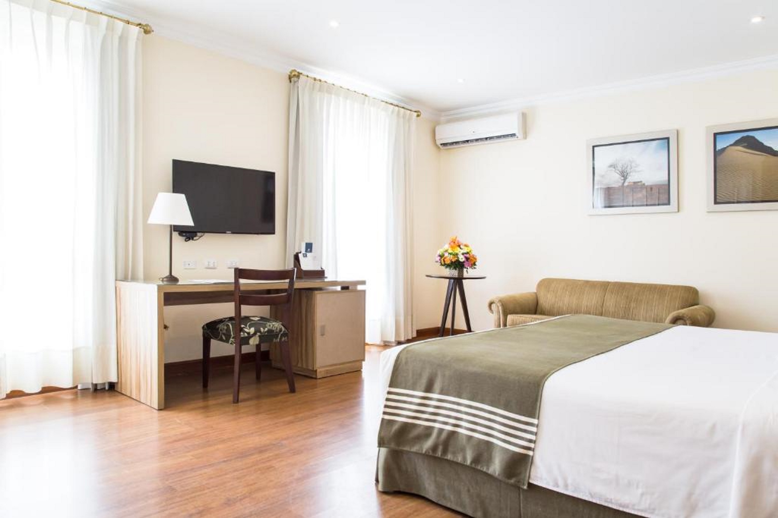 Double Superior King Bed