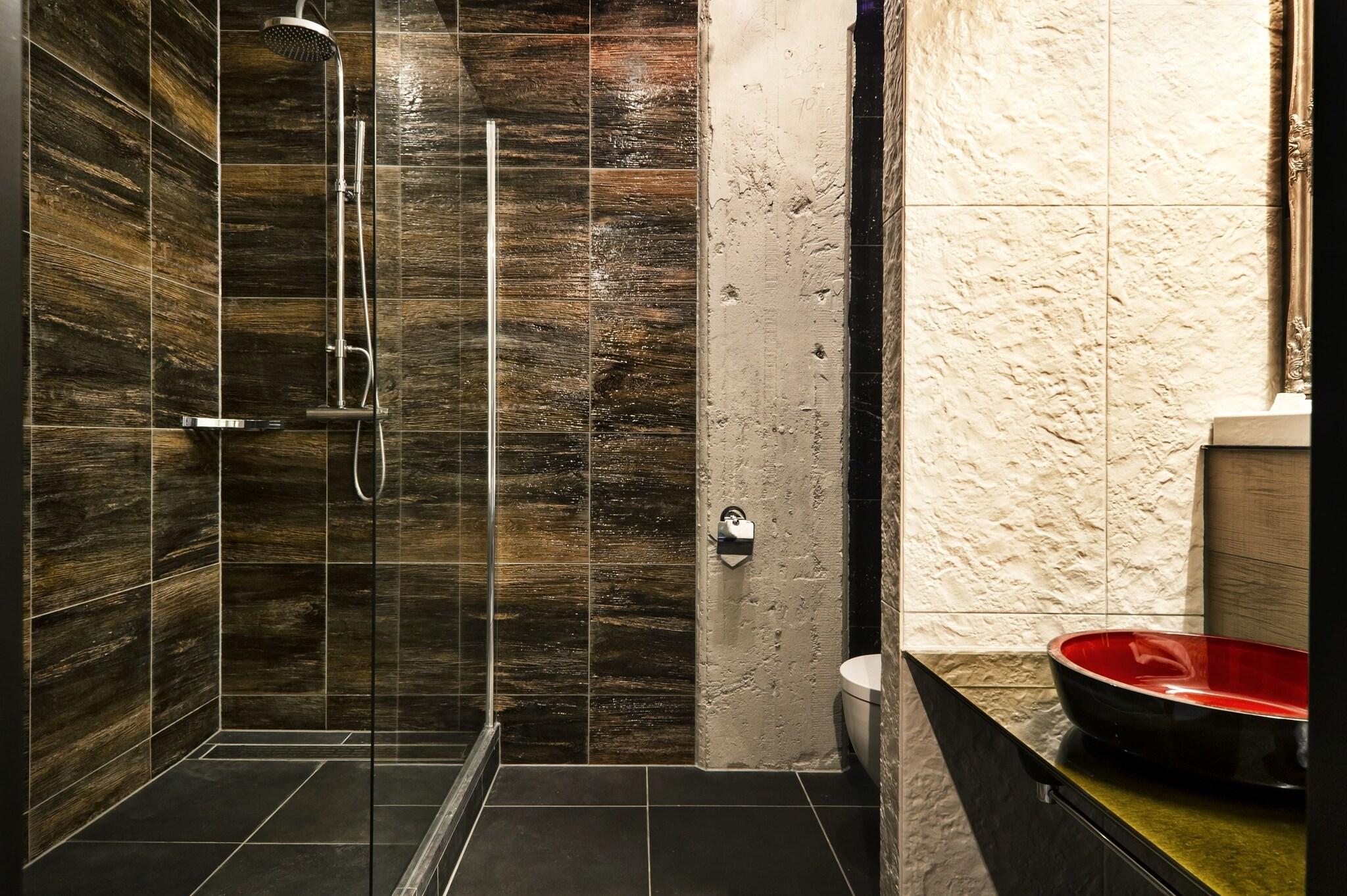 Double or Twin King Size Bed