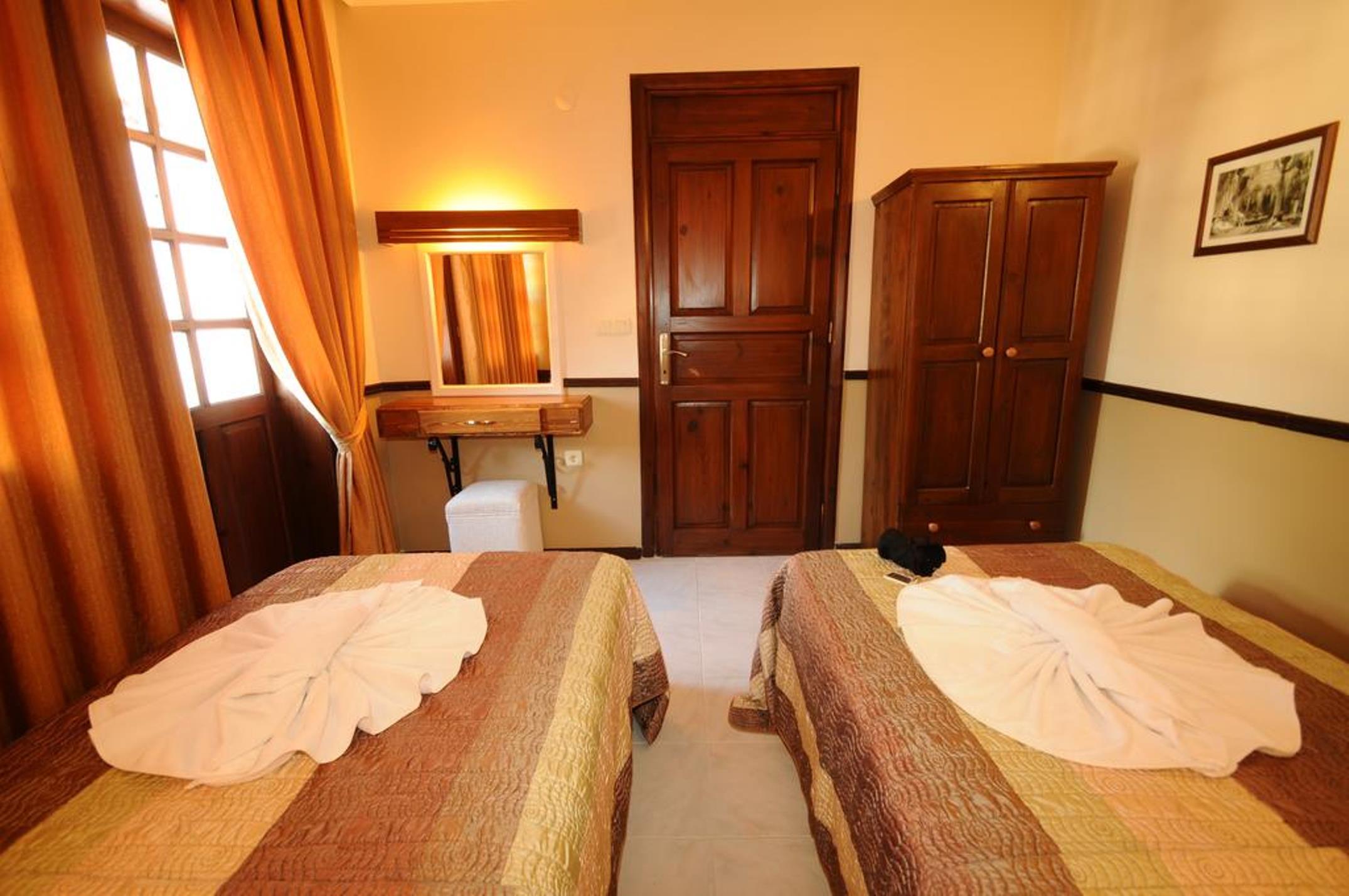 Family Room Connecting Room