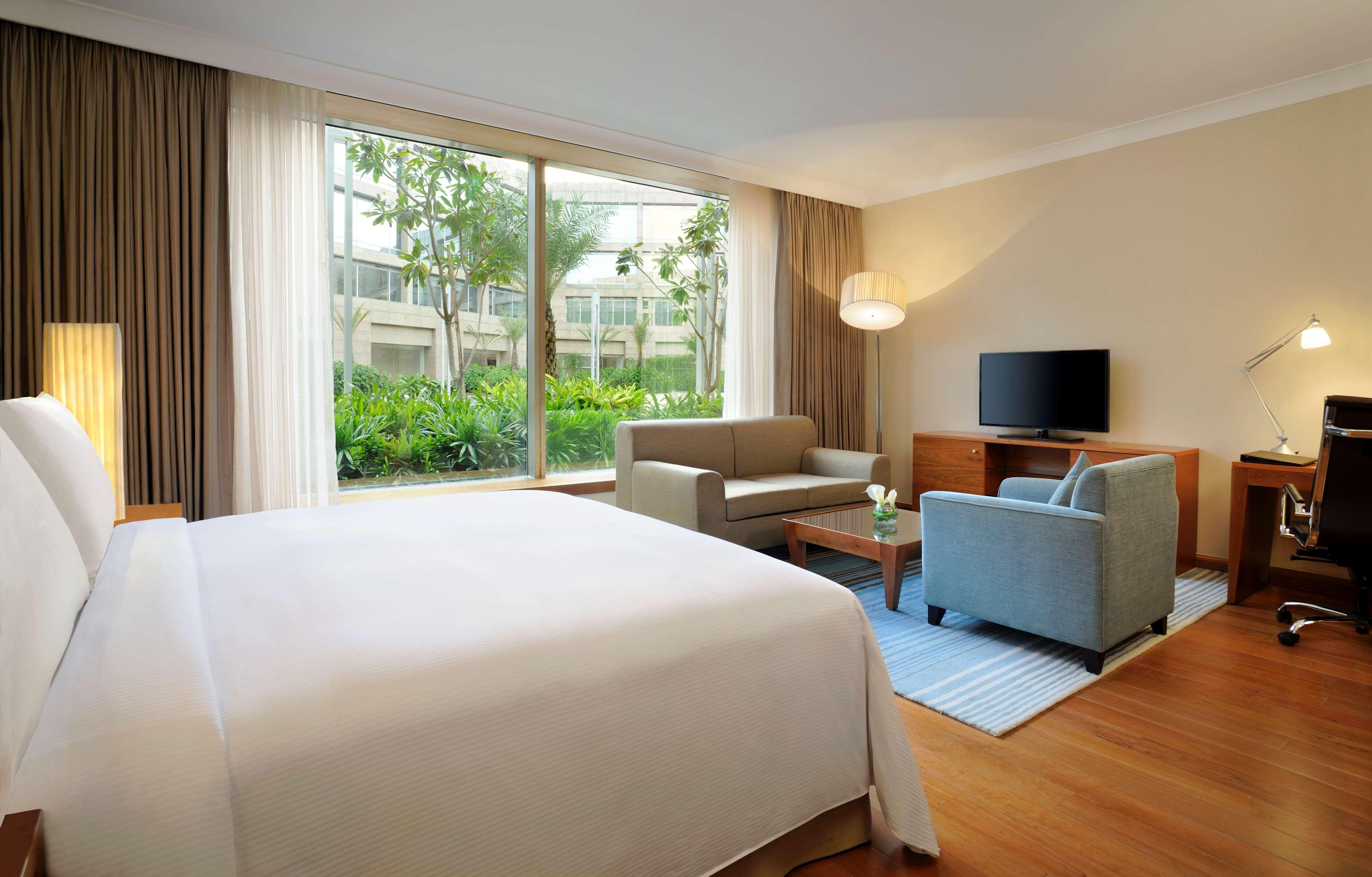 Room Deluxe King Bed