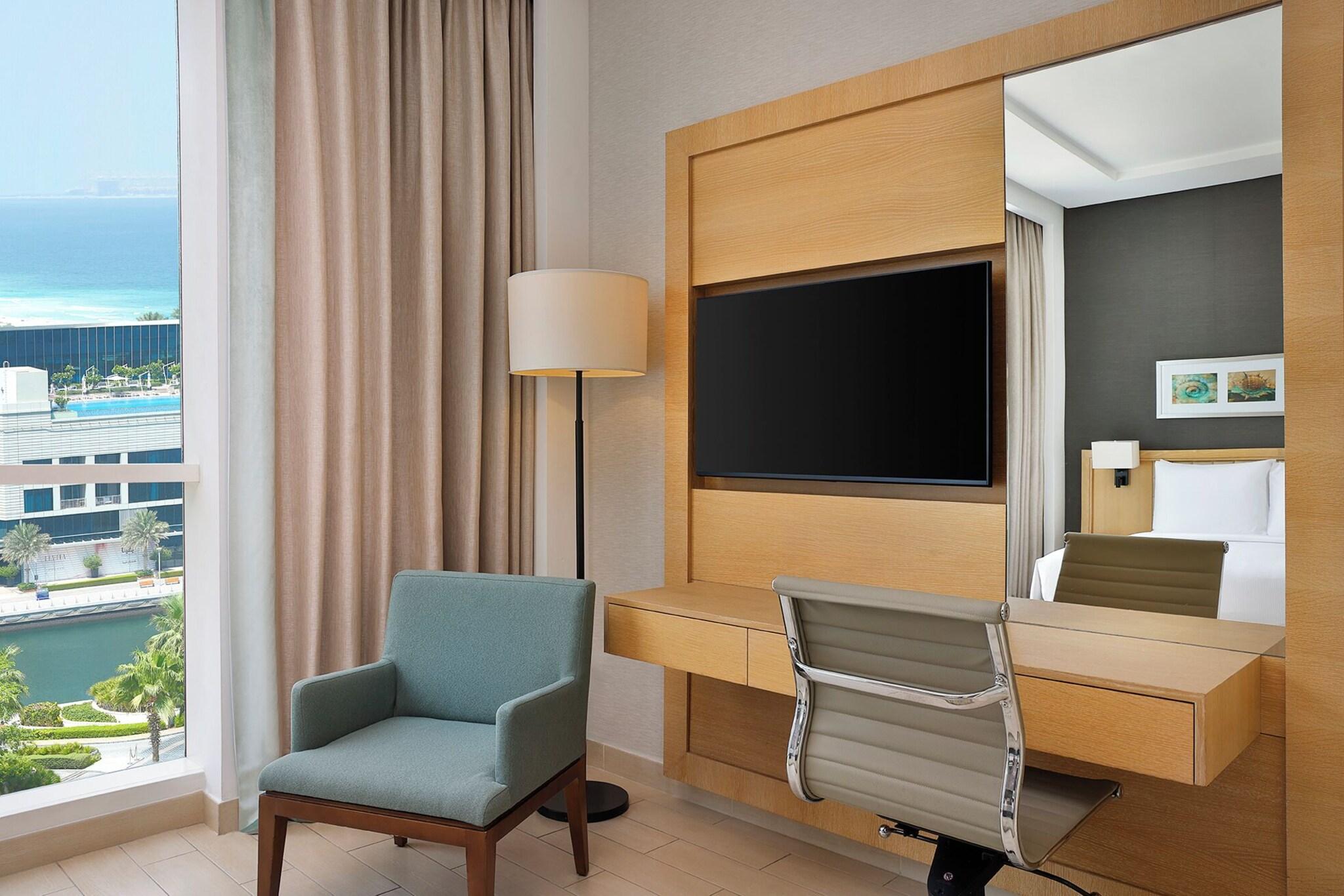 Suite City View King Bed