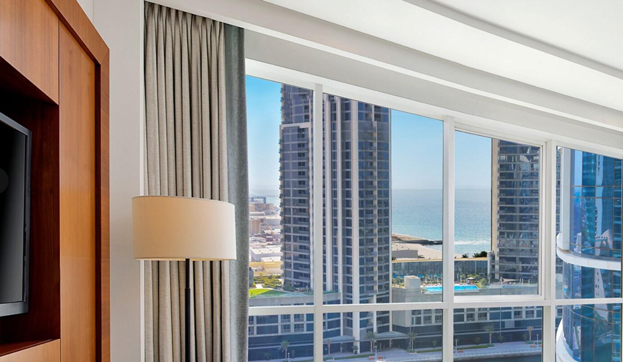 Suite City View King Bed