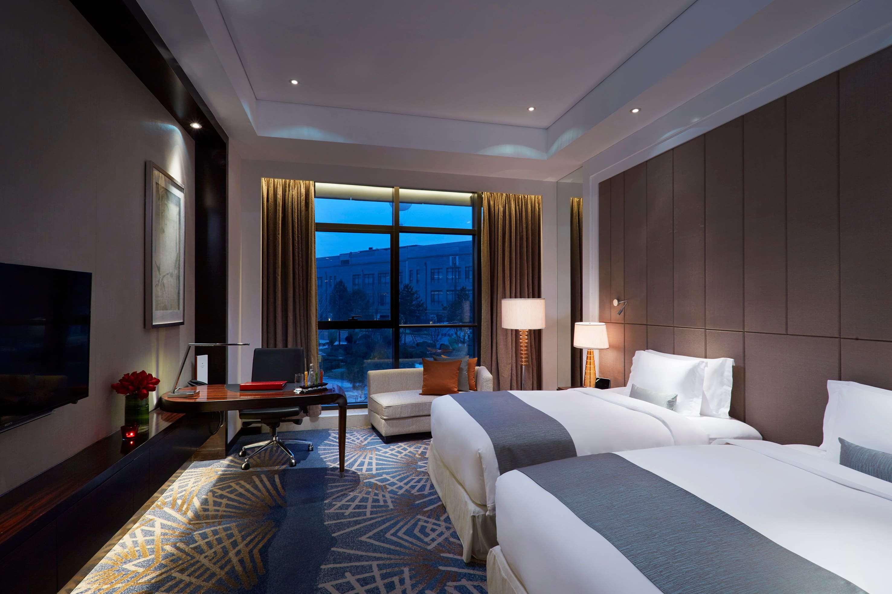 Double Premium Garden View