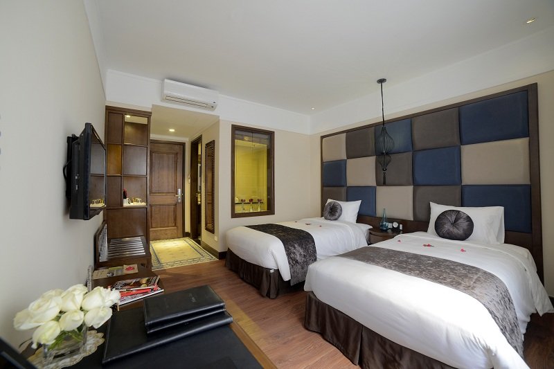 Twin Deluxe Two Beds