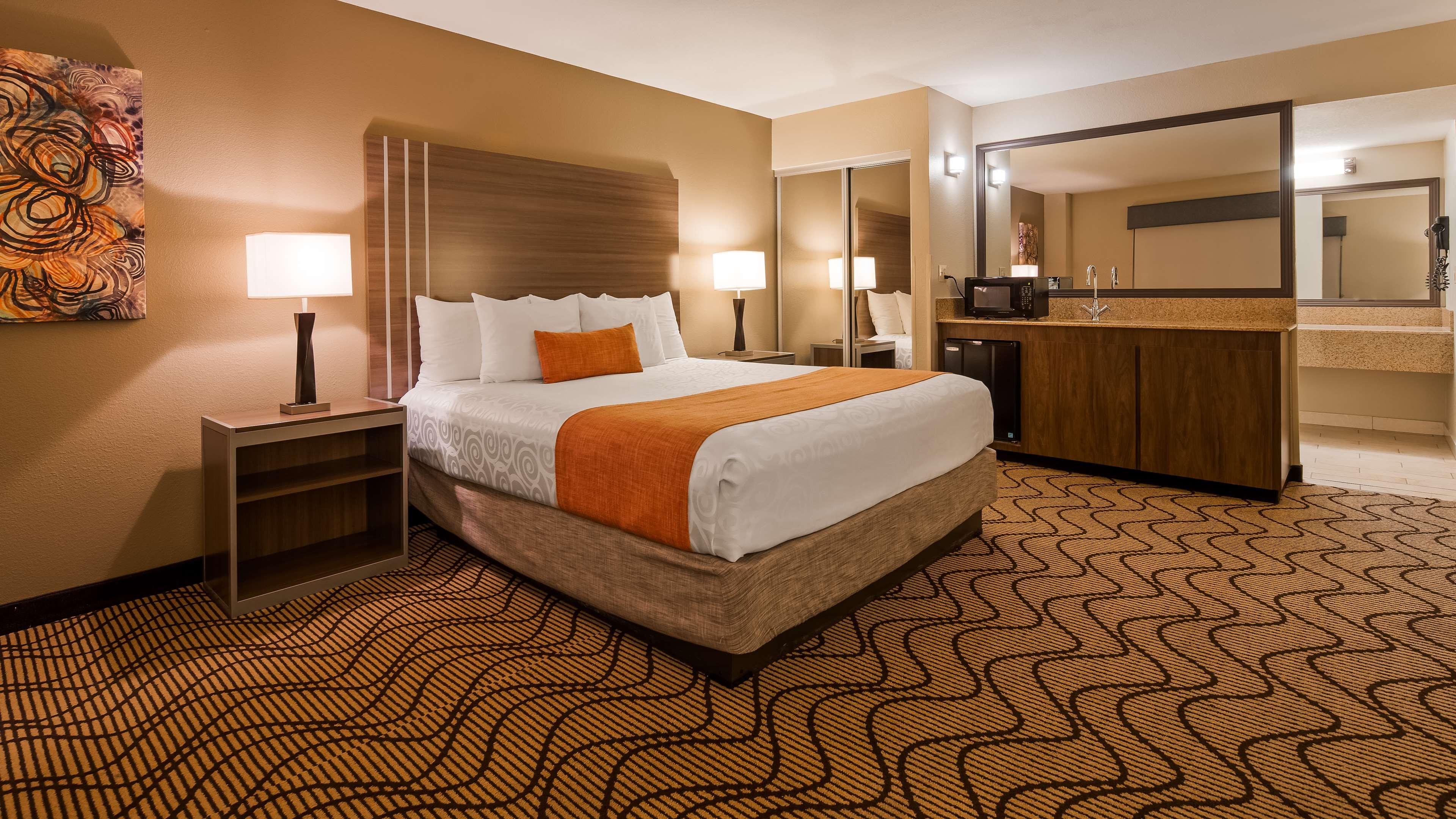 Room King Bed Non Smoking