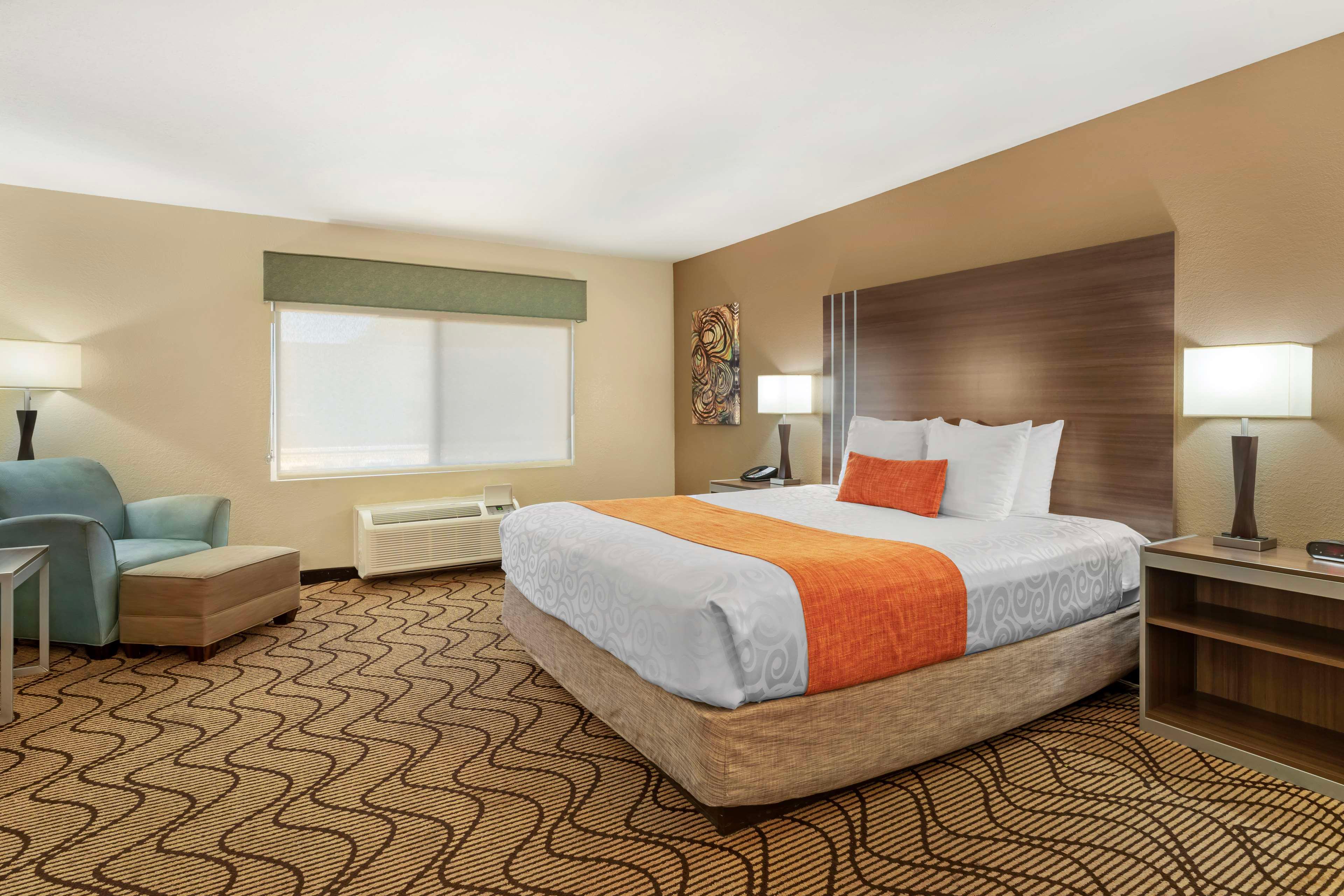 Room King Bed Non Smoking