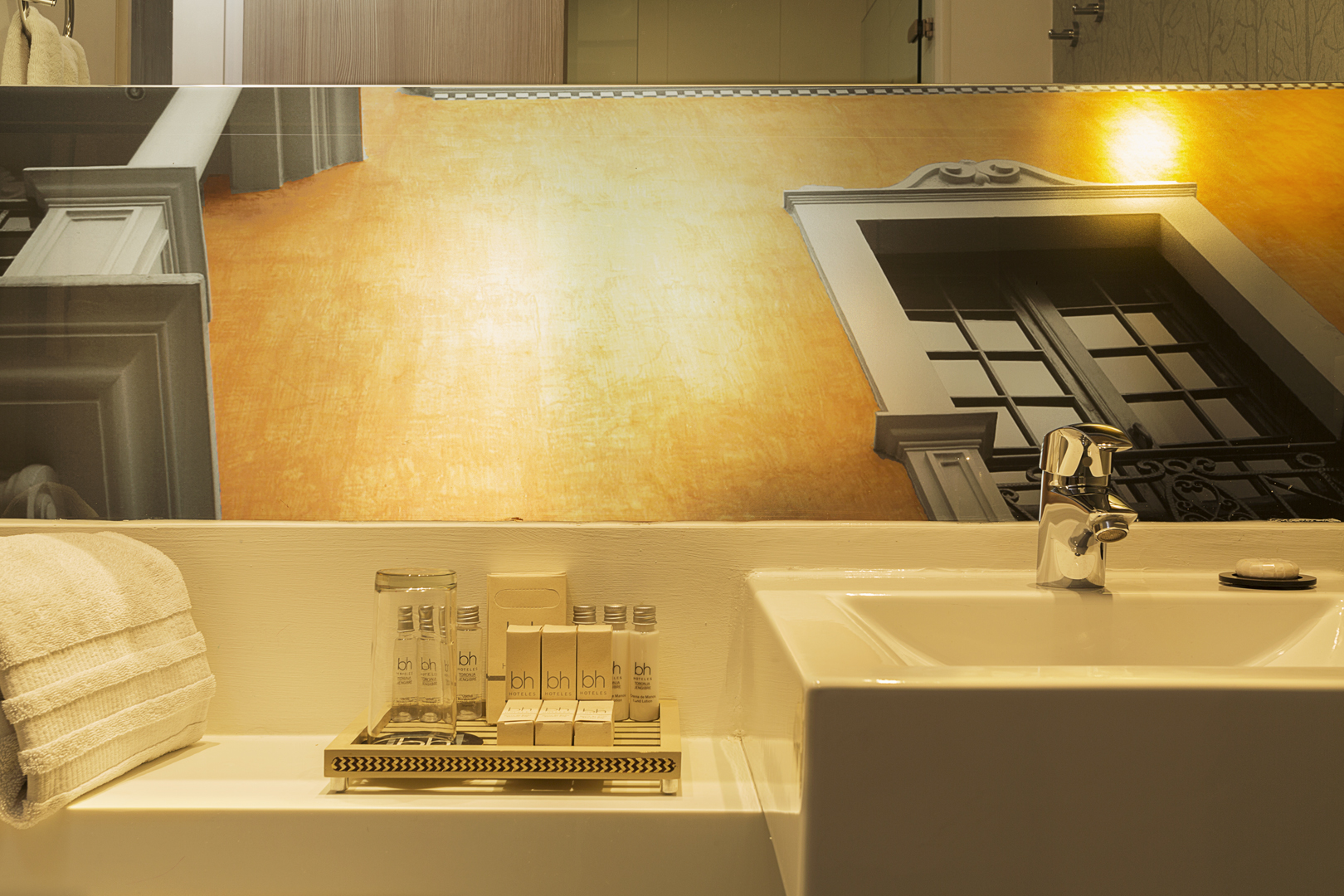 Double Queen Size Bed