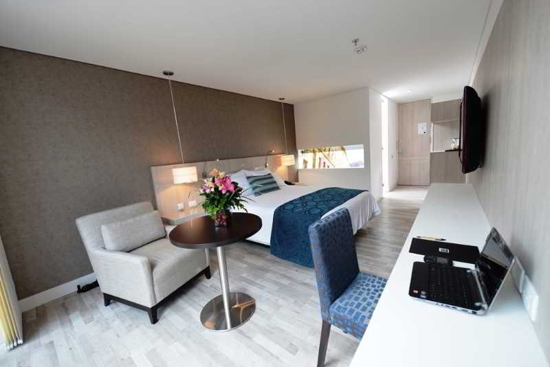 Double Queen Size Bed