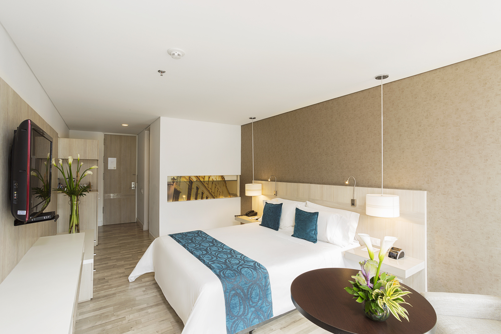 Double Queen Size Bed