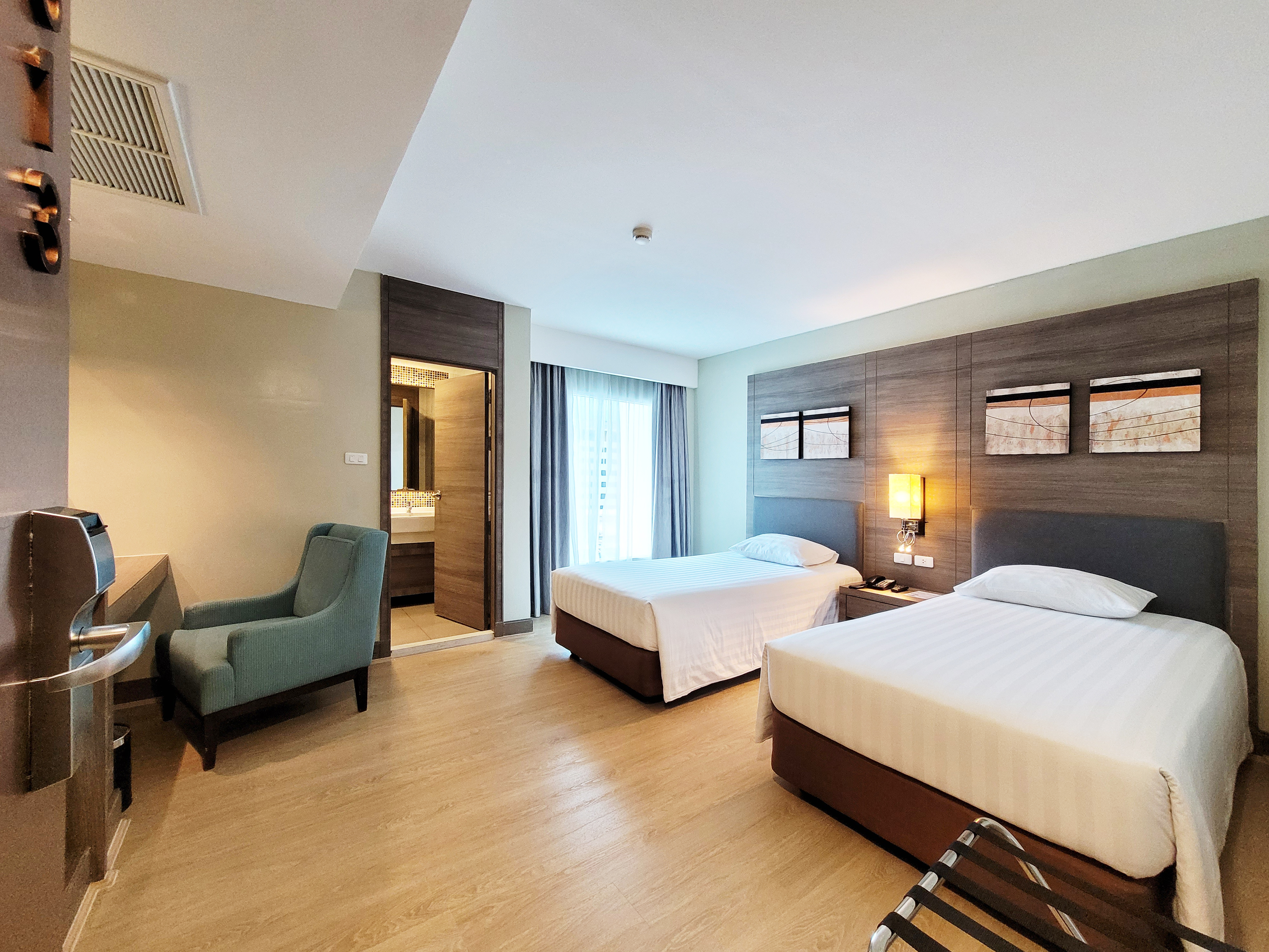 Double or Twin Standard