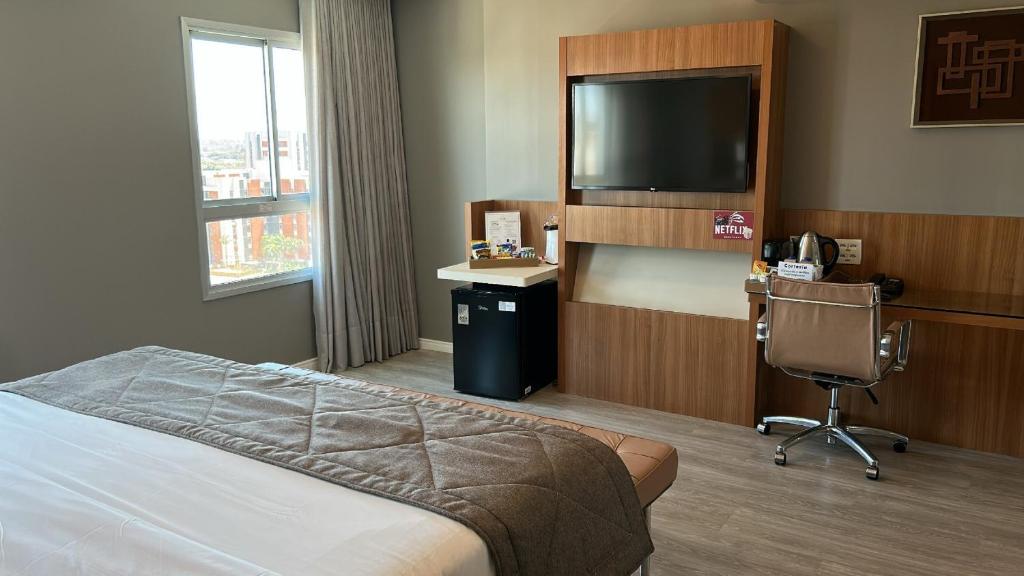 Suite King Size Bed