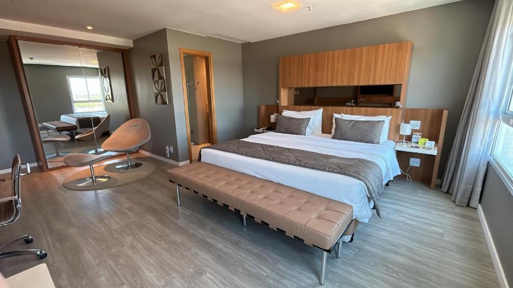 Suite King Size Bed