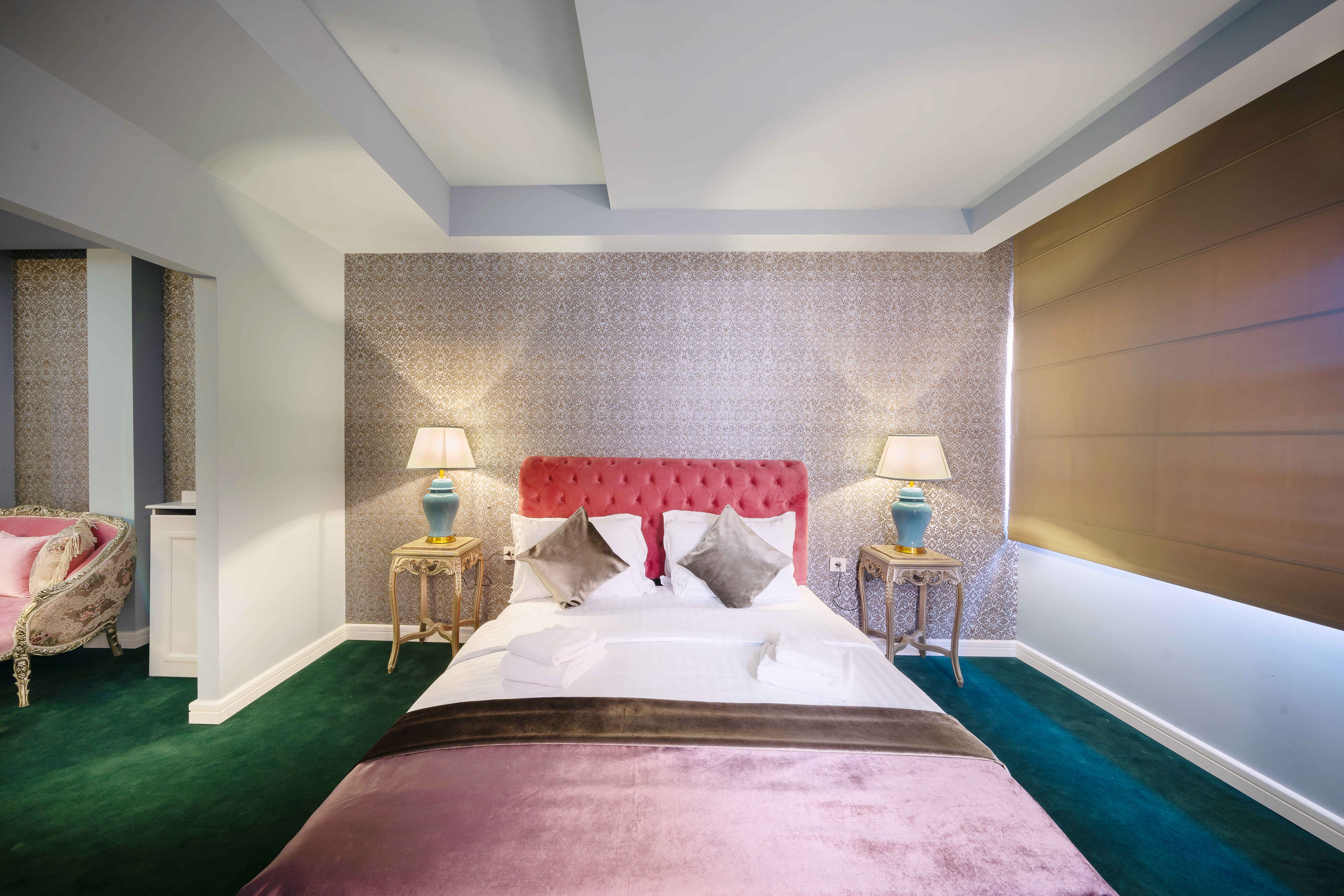 Apartment Queen Size Bed