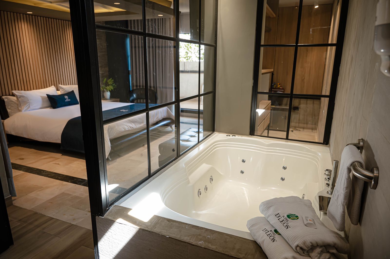 Apartment Capacity 4