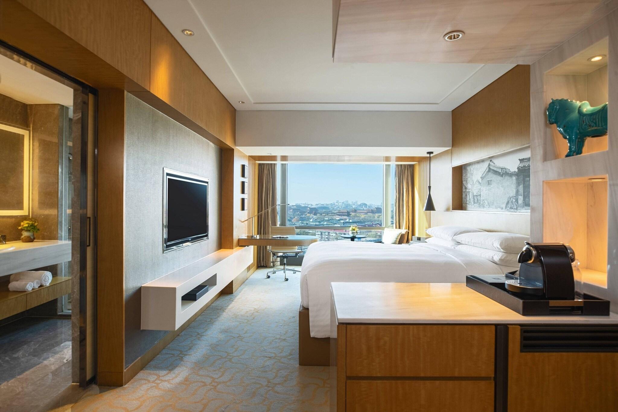 Double Club City View