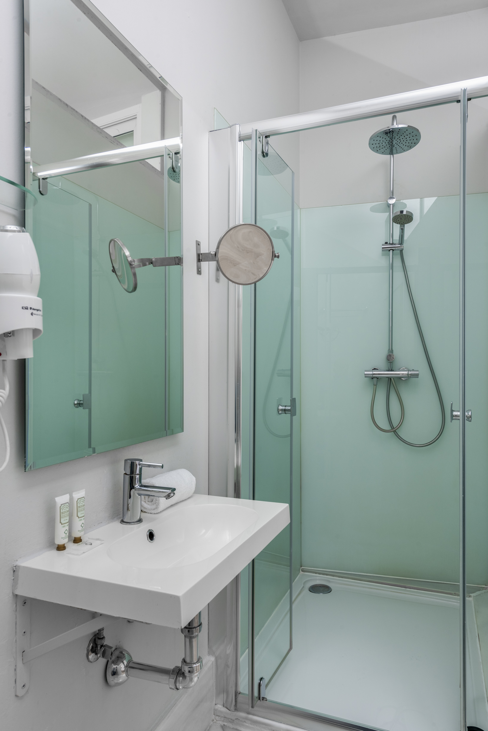 Apartment Capacity 5 Two Bedrooms